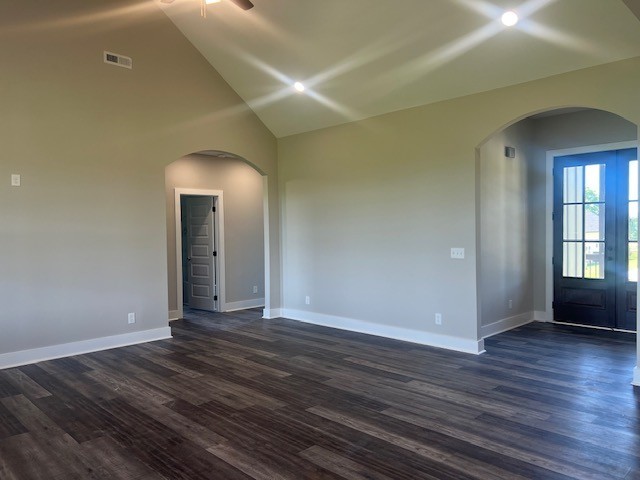 186 Lookout Dr