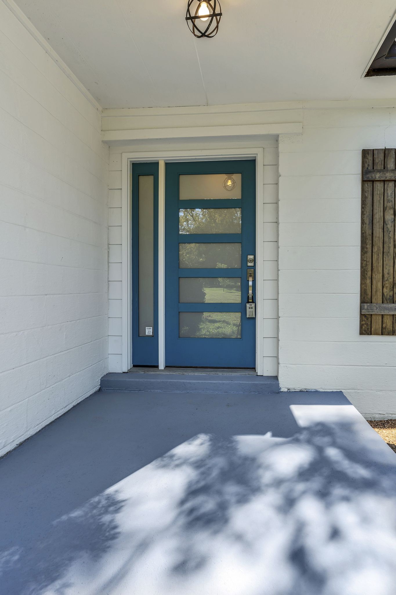 321 Lawndale Dr
