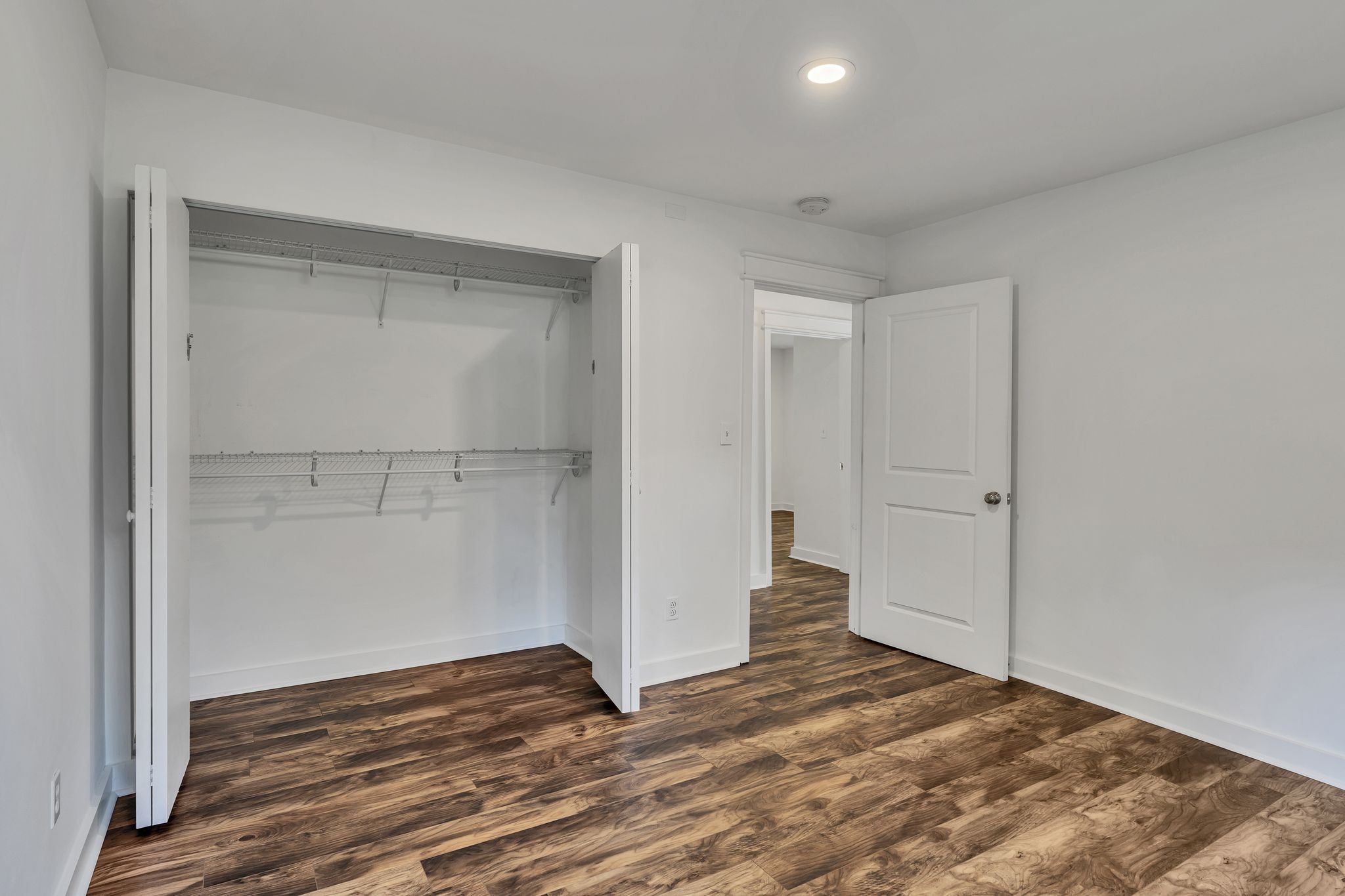 321 Lawndale Dr