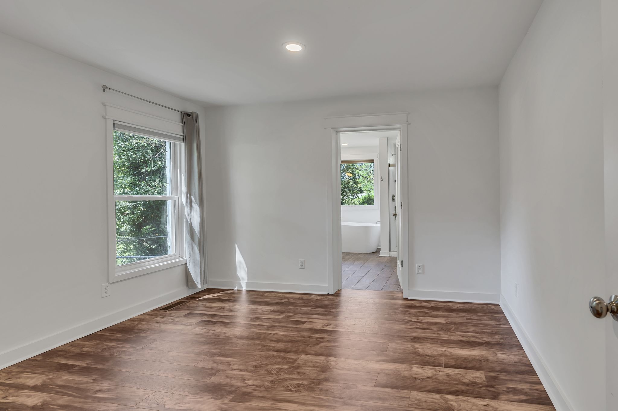 321 Lawndale Dr