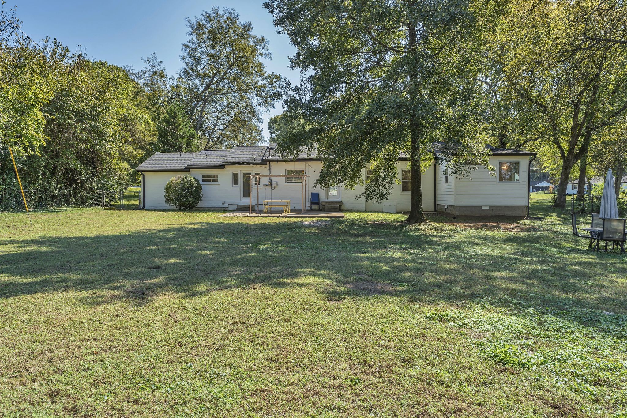 321 Lawndale Dr