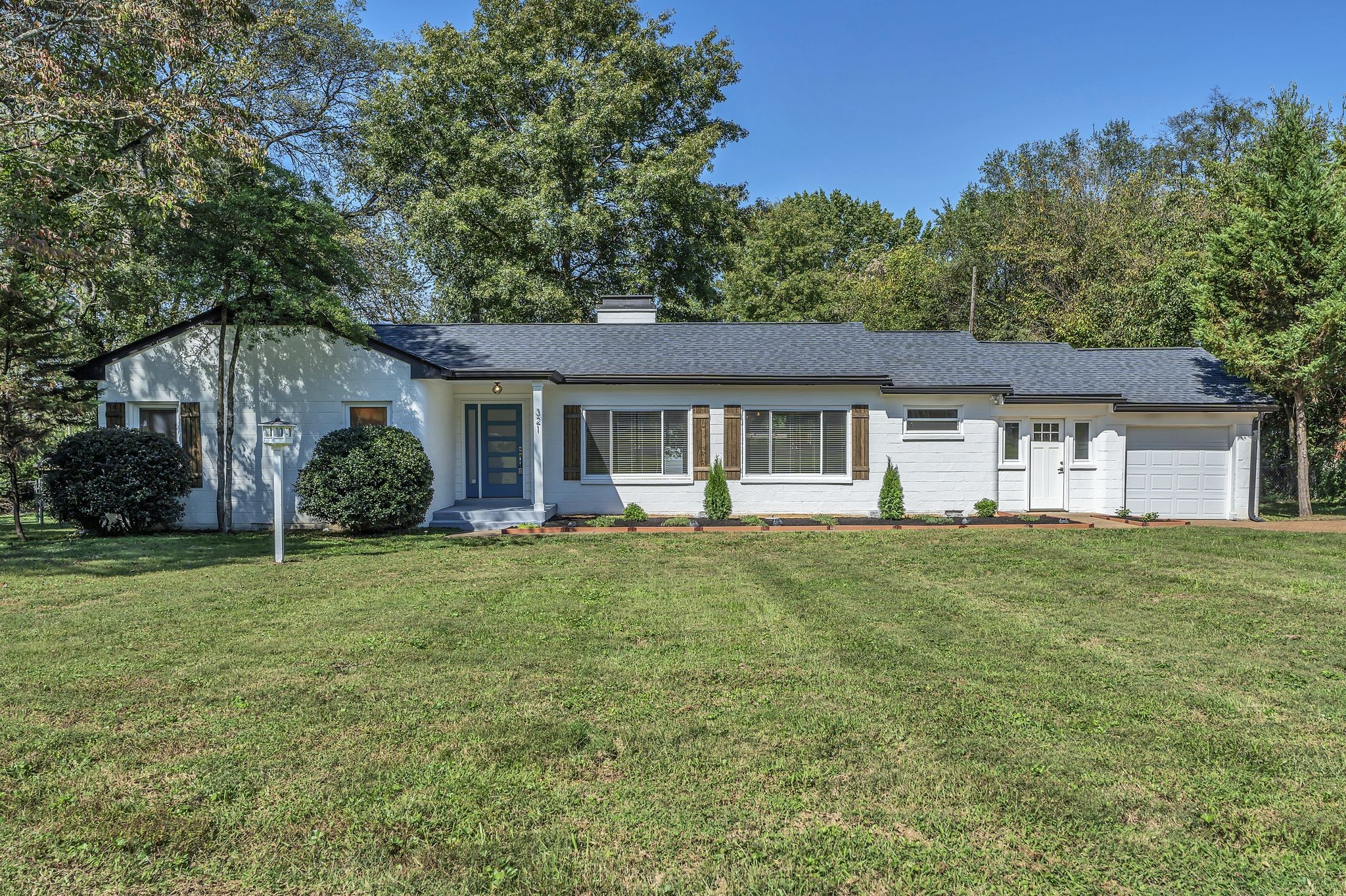 321 Lawndale Dr