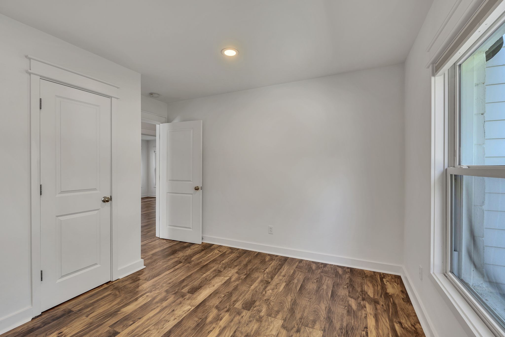 321 Lawndale Dr