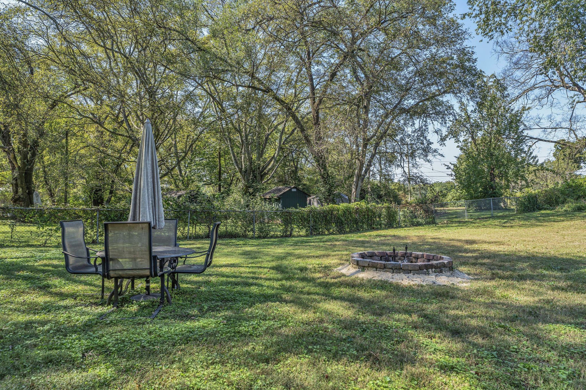 321 Lawndale Dr