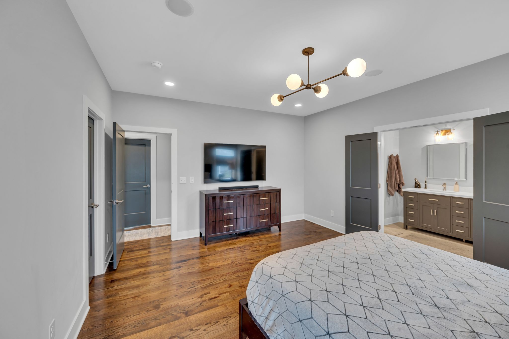 6370 Ivy St Unit: 2