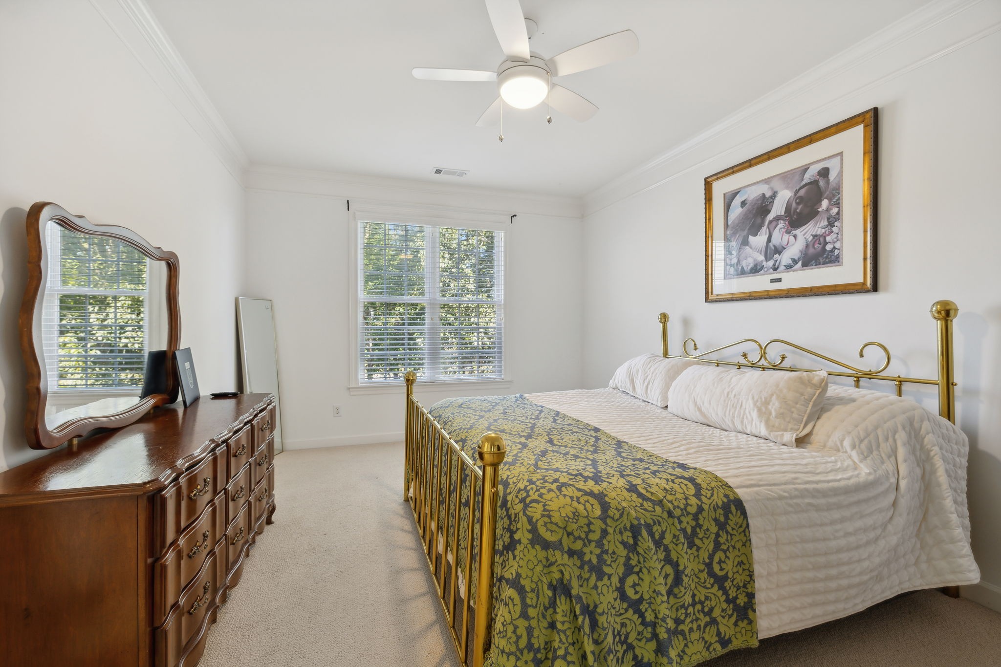 6884 Walnut Hills Dr