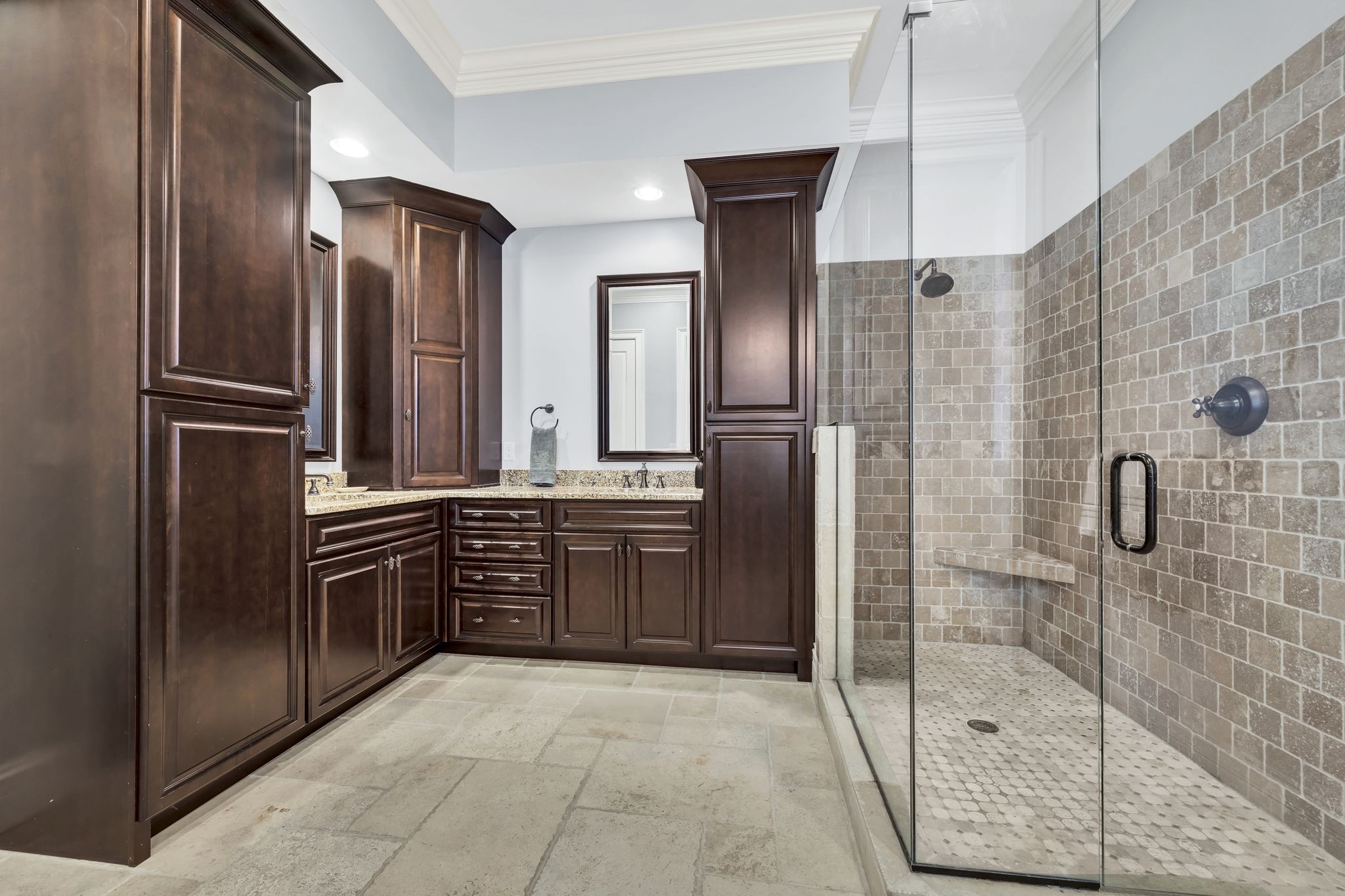 1120 Biltmore Dr Unit: A