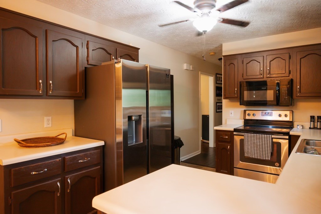 5903 Highway 41A