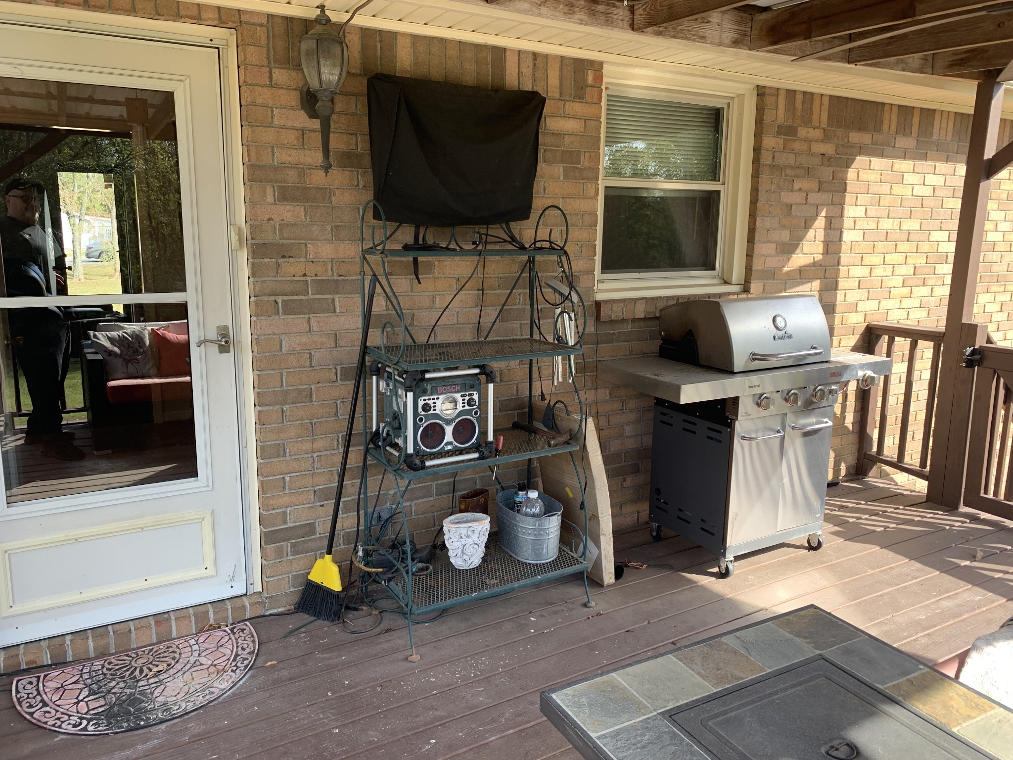 5903 Highway 41A