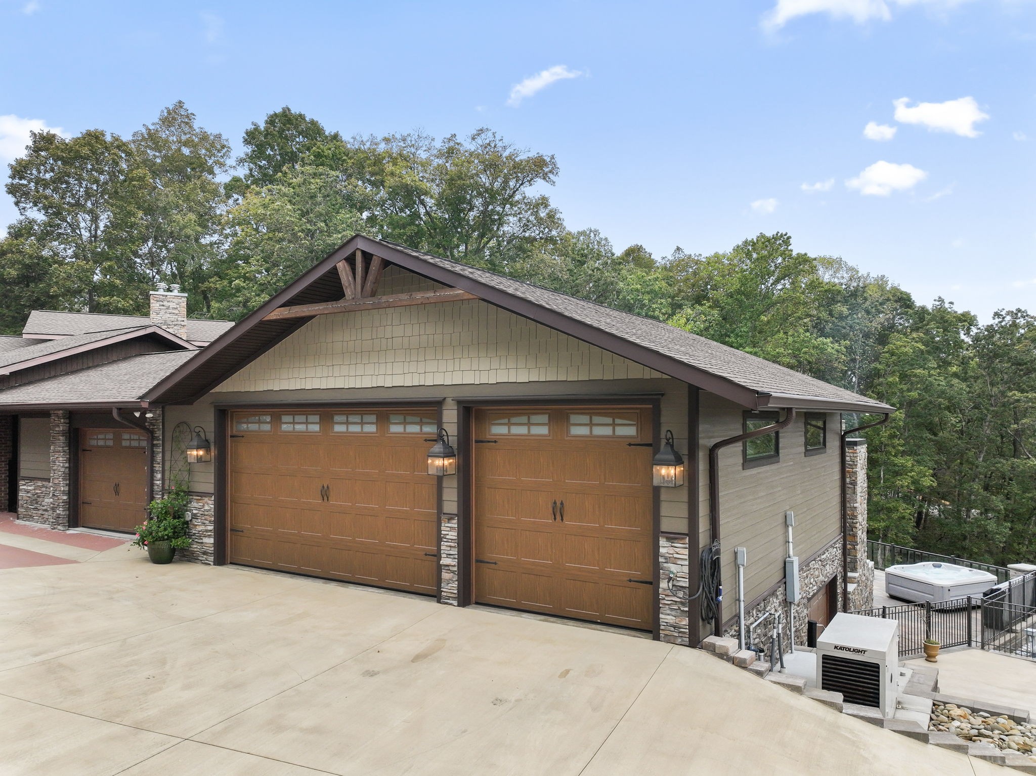 130 Mountain Lake Trace