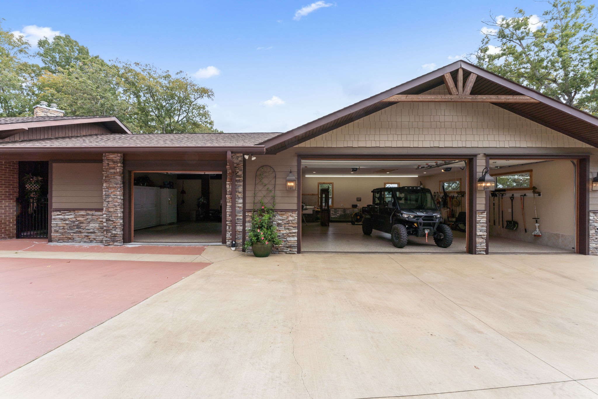 130 Mountain Lake Trace