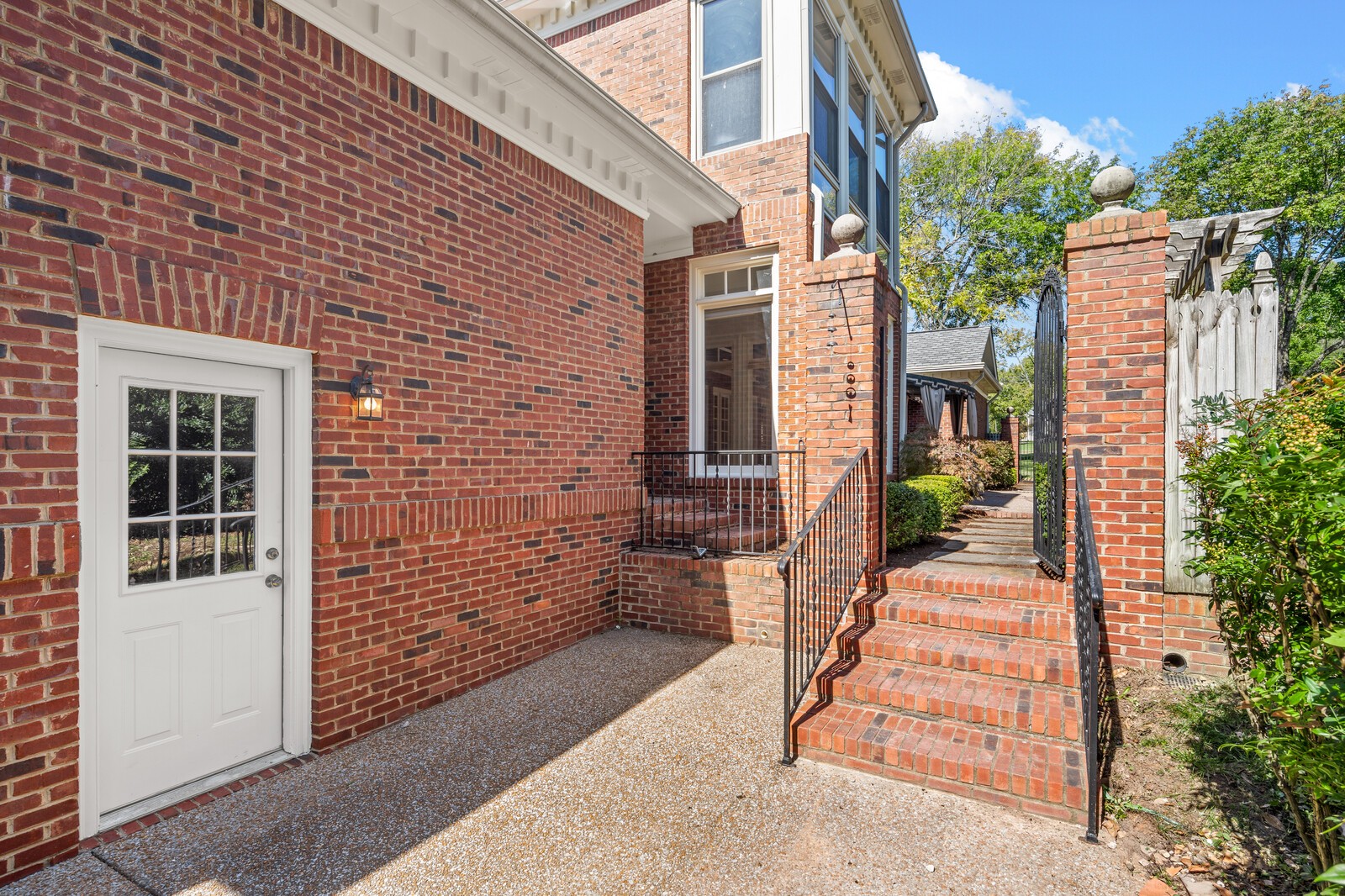 101 Whitney Place Ct
