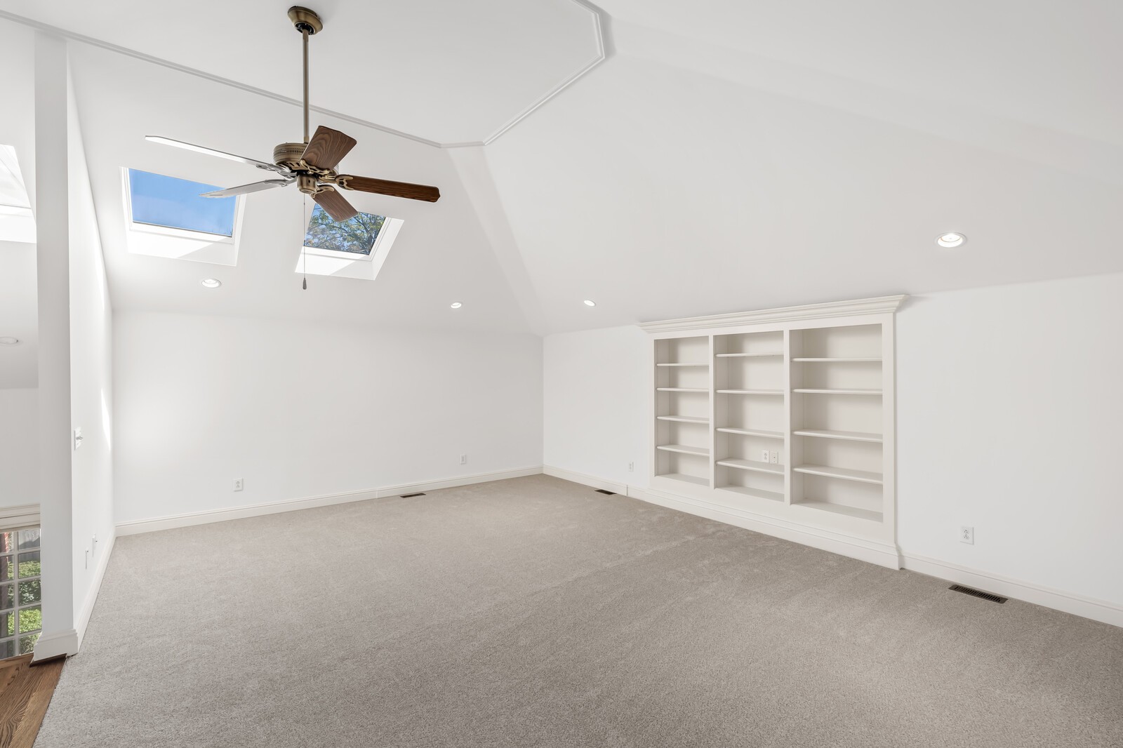 101 Whitney Place Ct