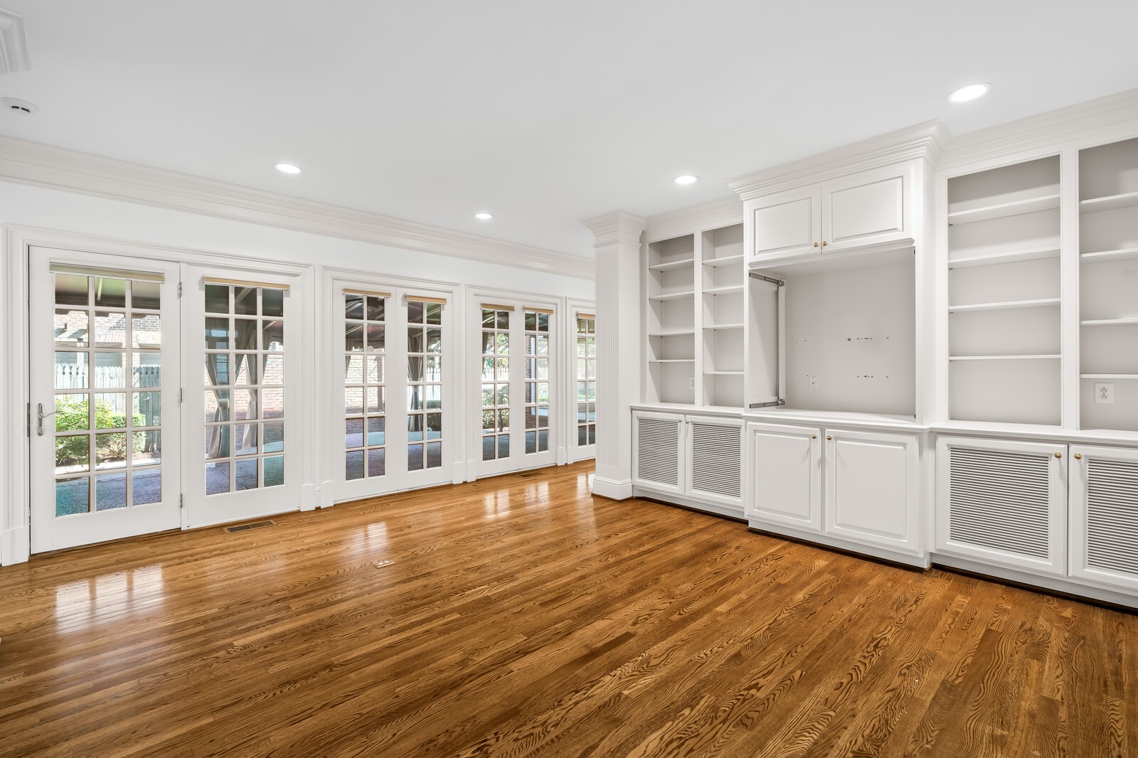 101 Whitney Place Ct