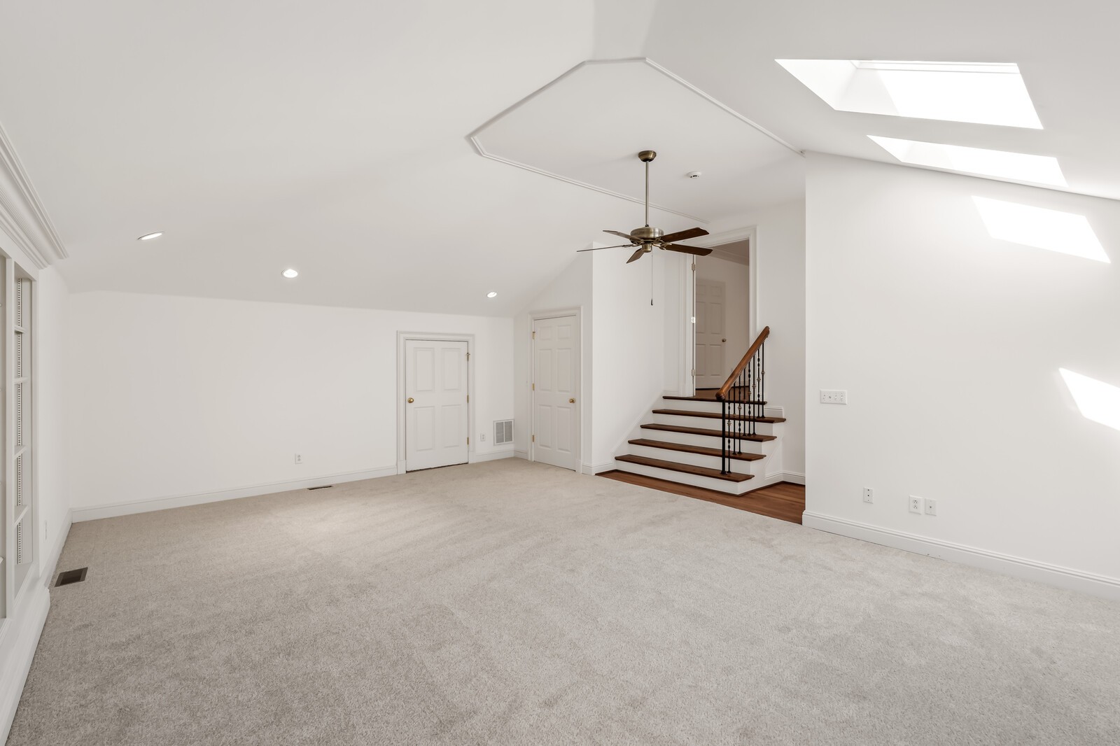 101 Whitney Place Ct