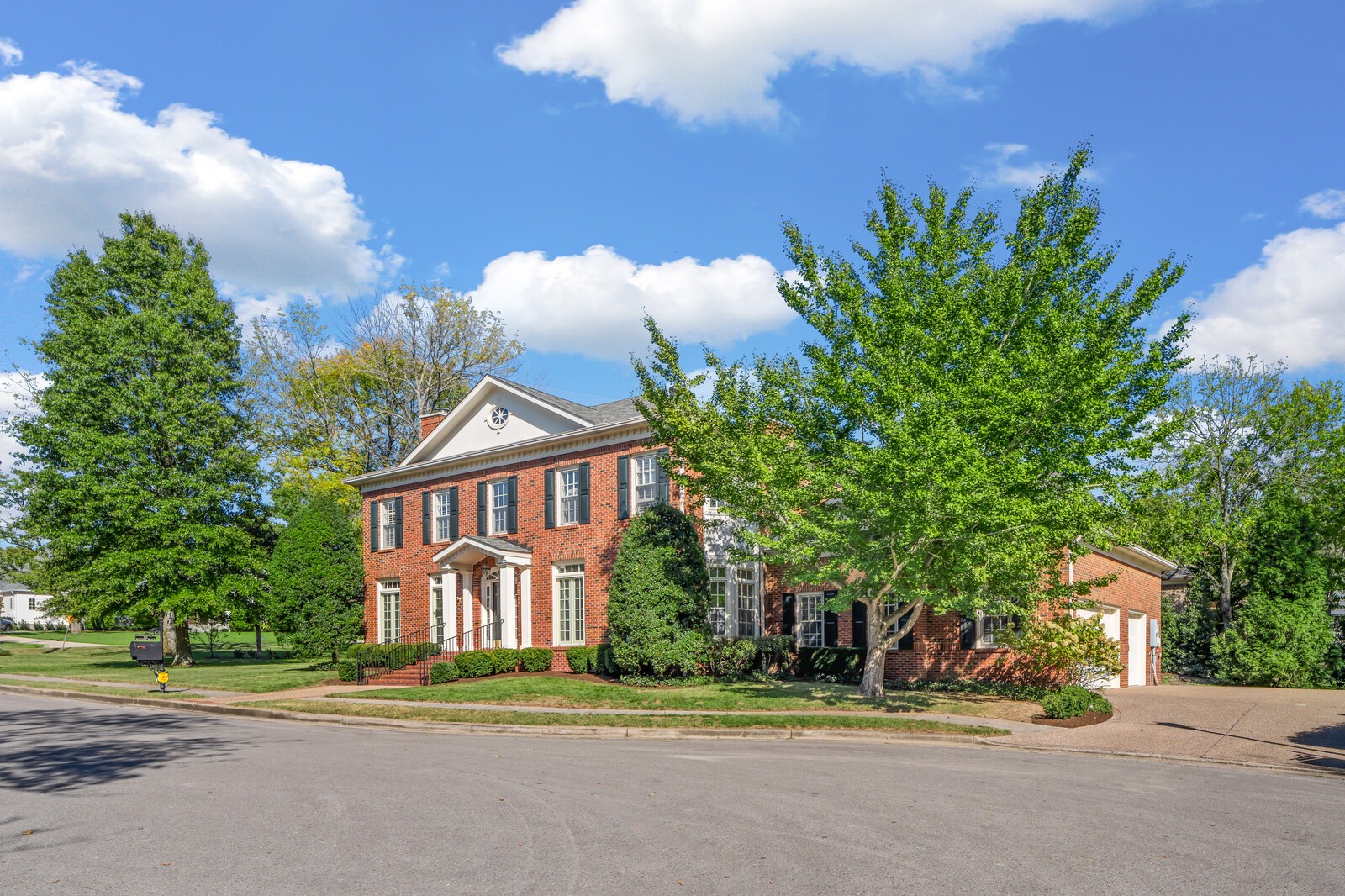 101 Whitney Place Ct