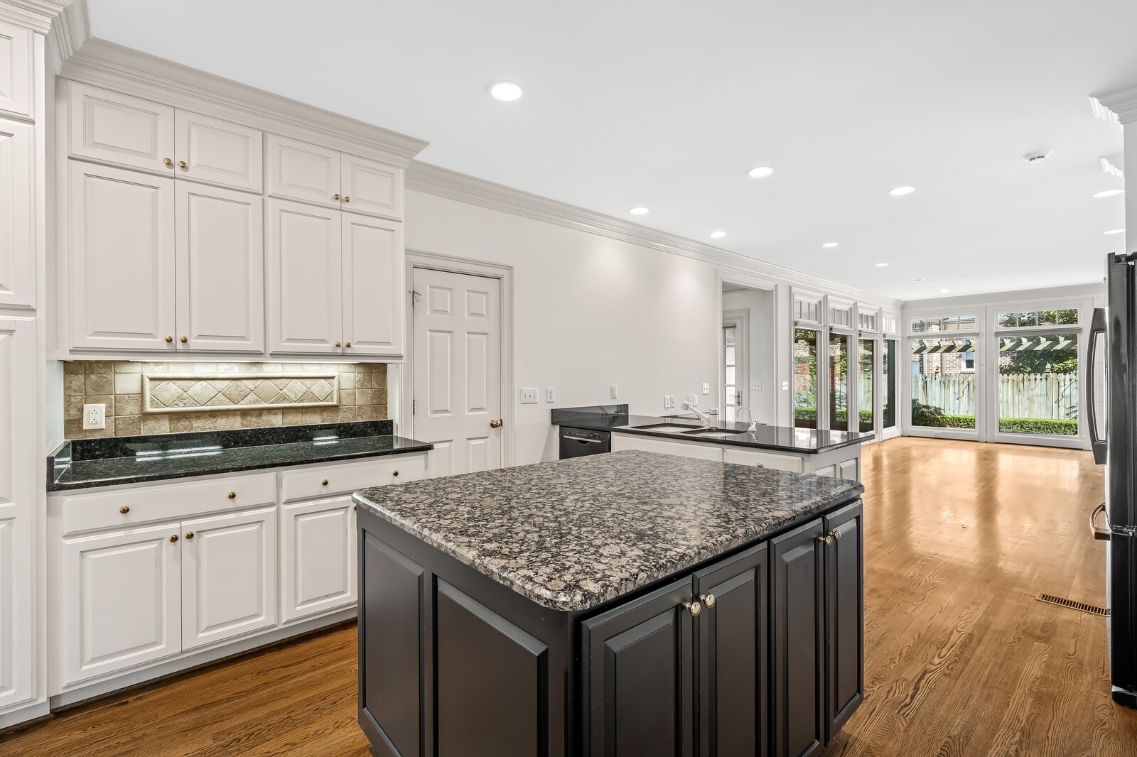 101 Whitney Place Ct