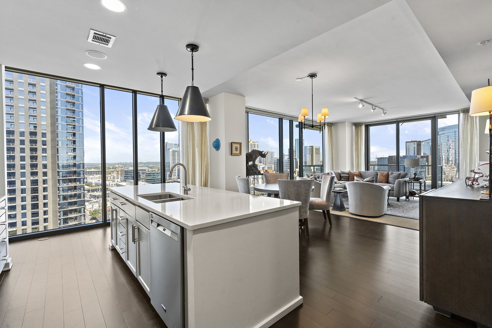 1212 Laurel St Unit: 1602