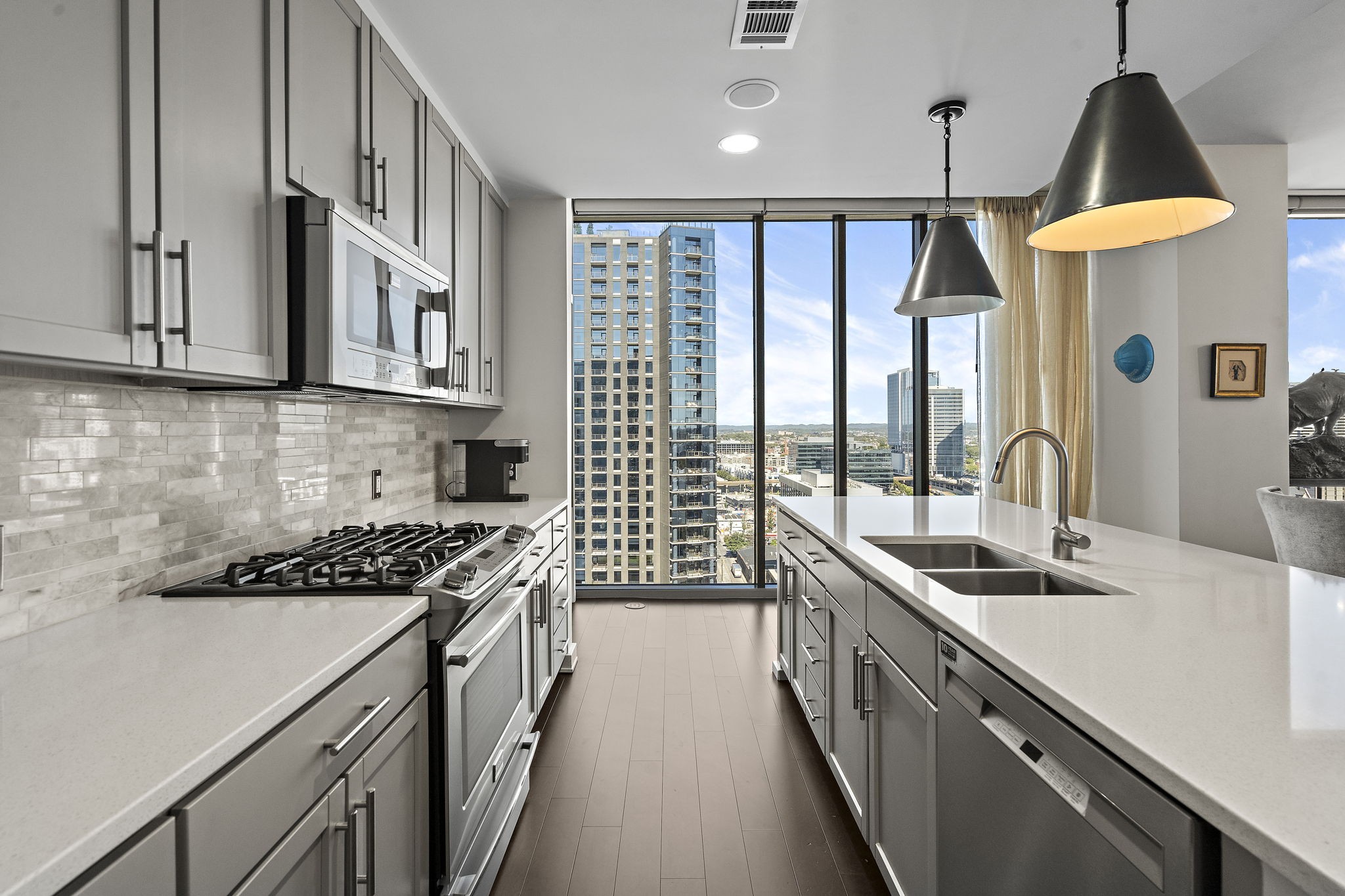 1212 Laurel St Unit: 1602