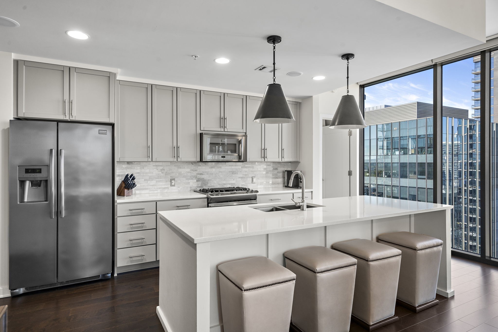 1212 Laurel St Unit: 1602