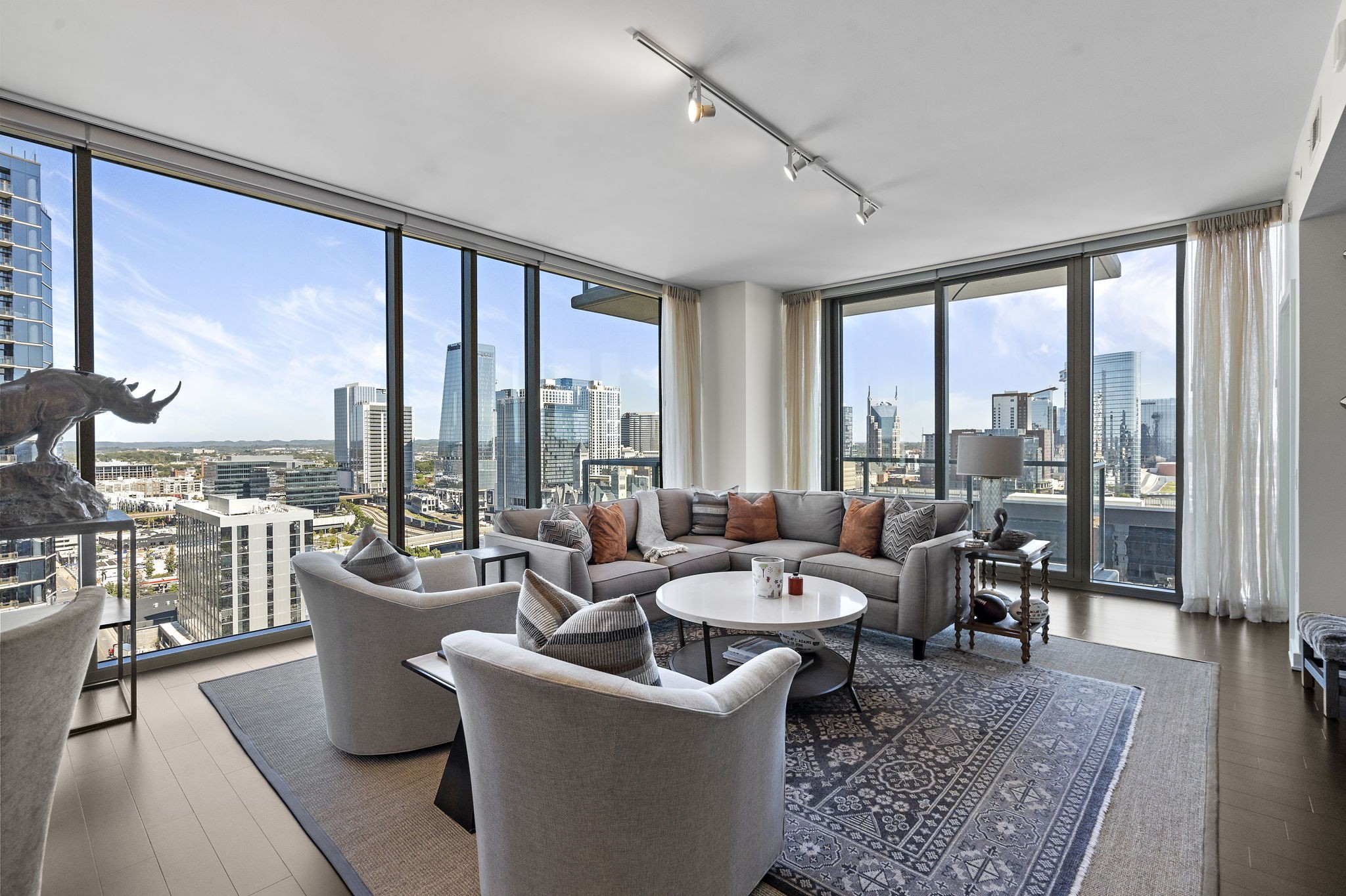 1212 Laurel St Unit: 1602