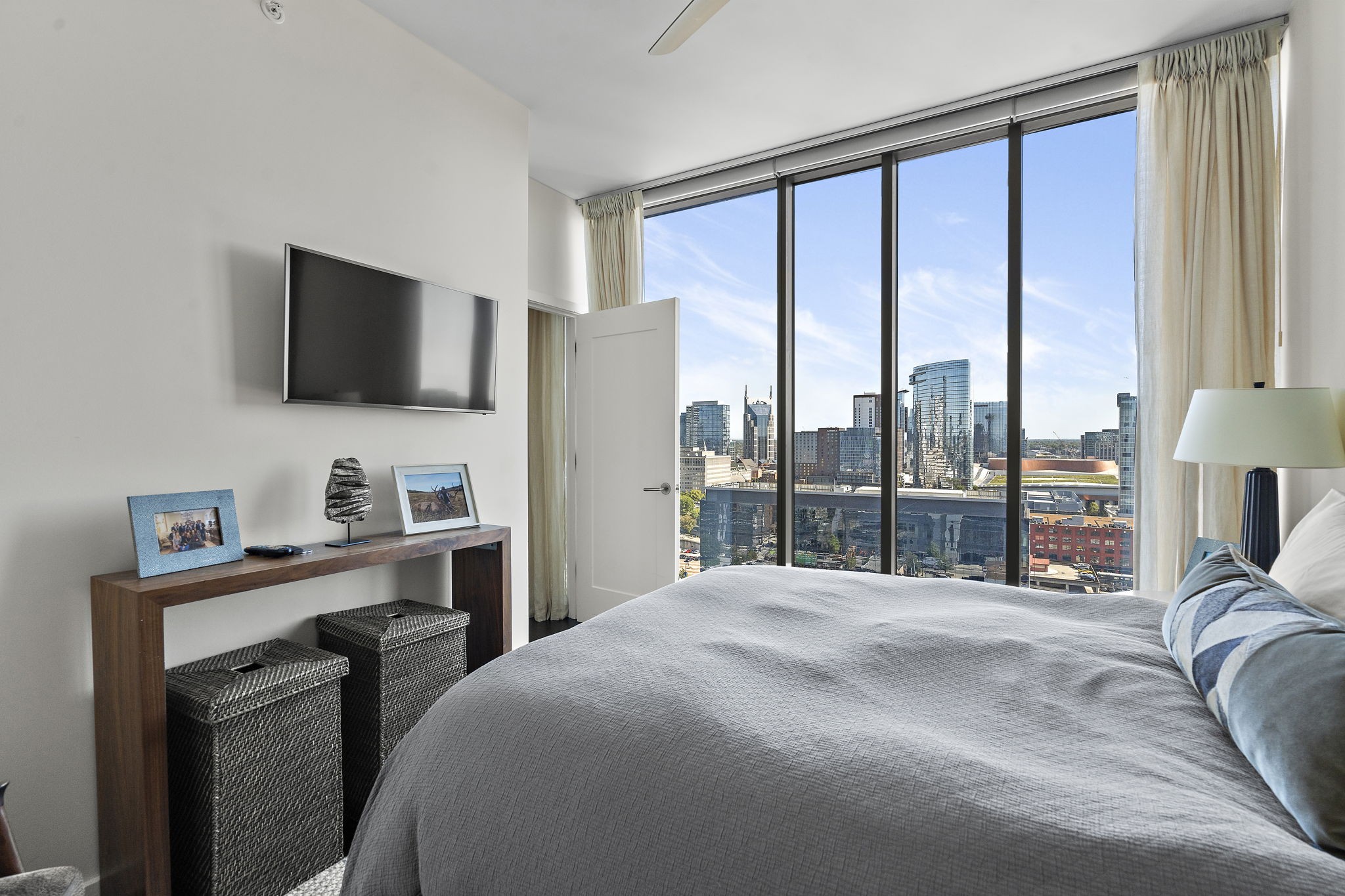 1212 Laurel St Unit: 1602