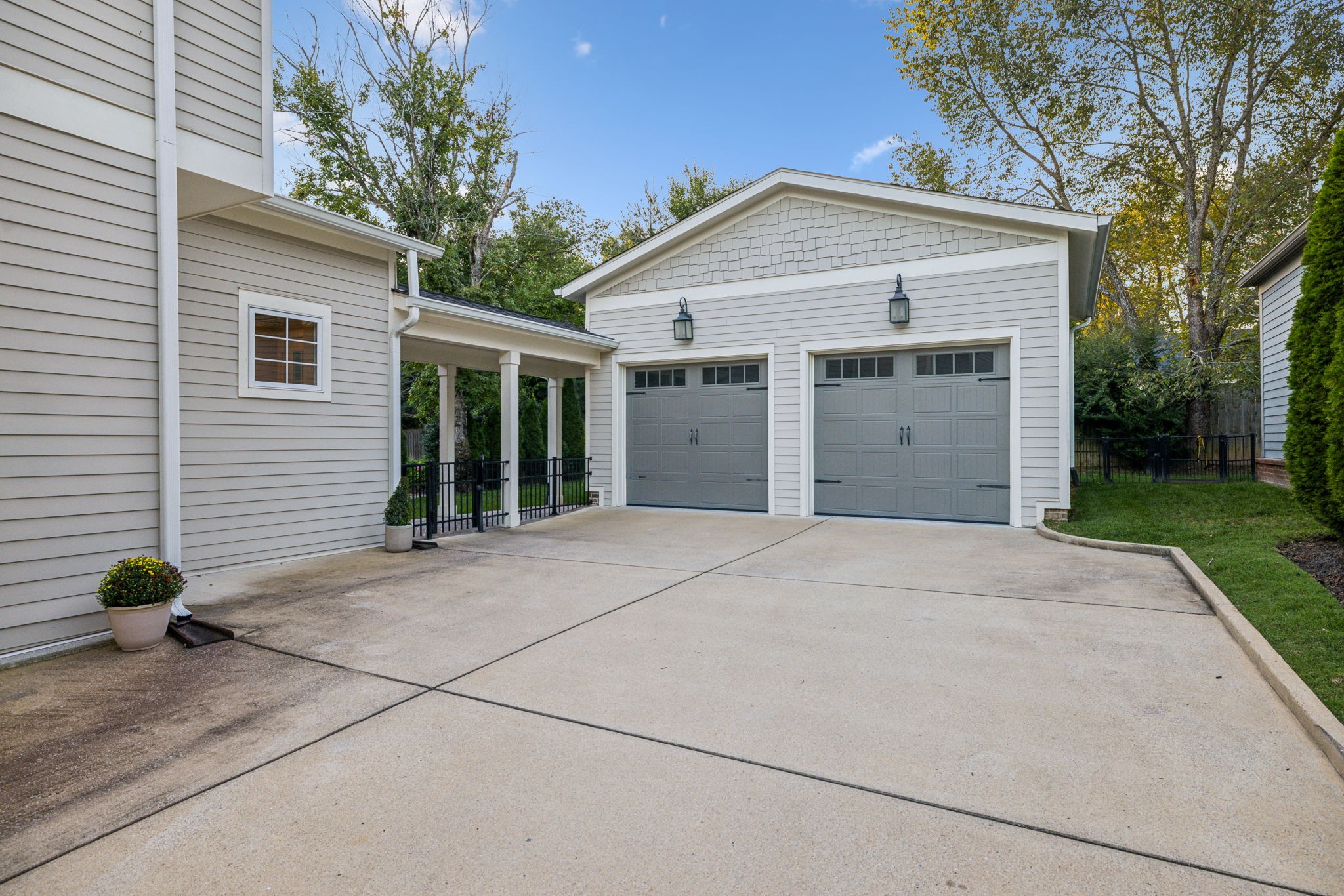 1022 Benelli Park Ct