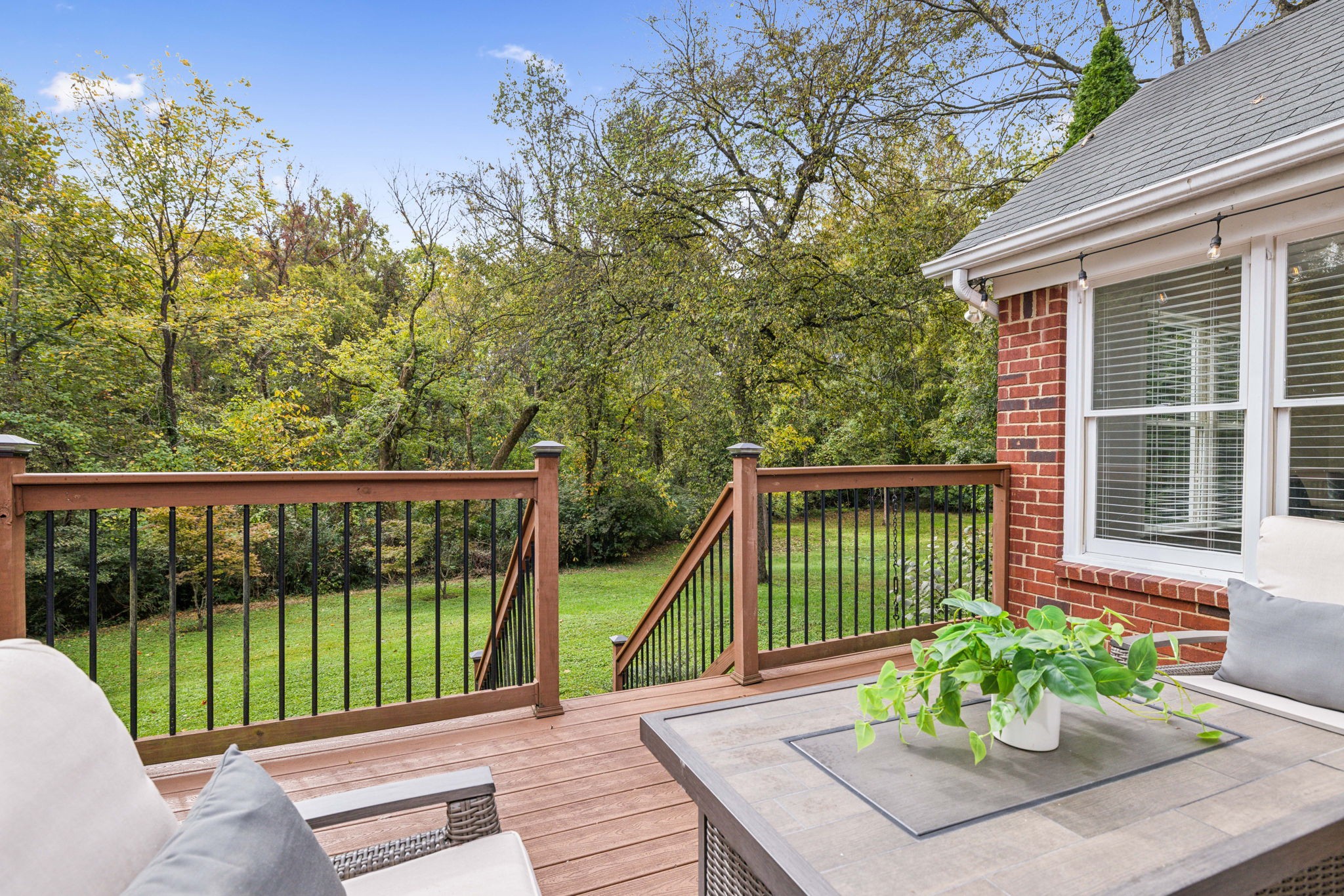 2553 Winder Dr