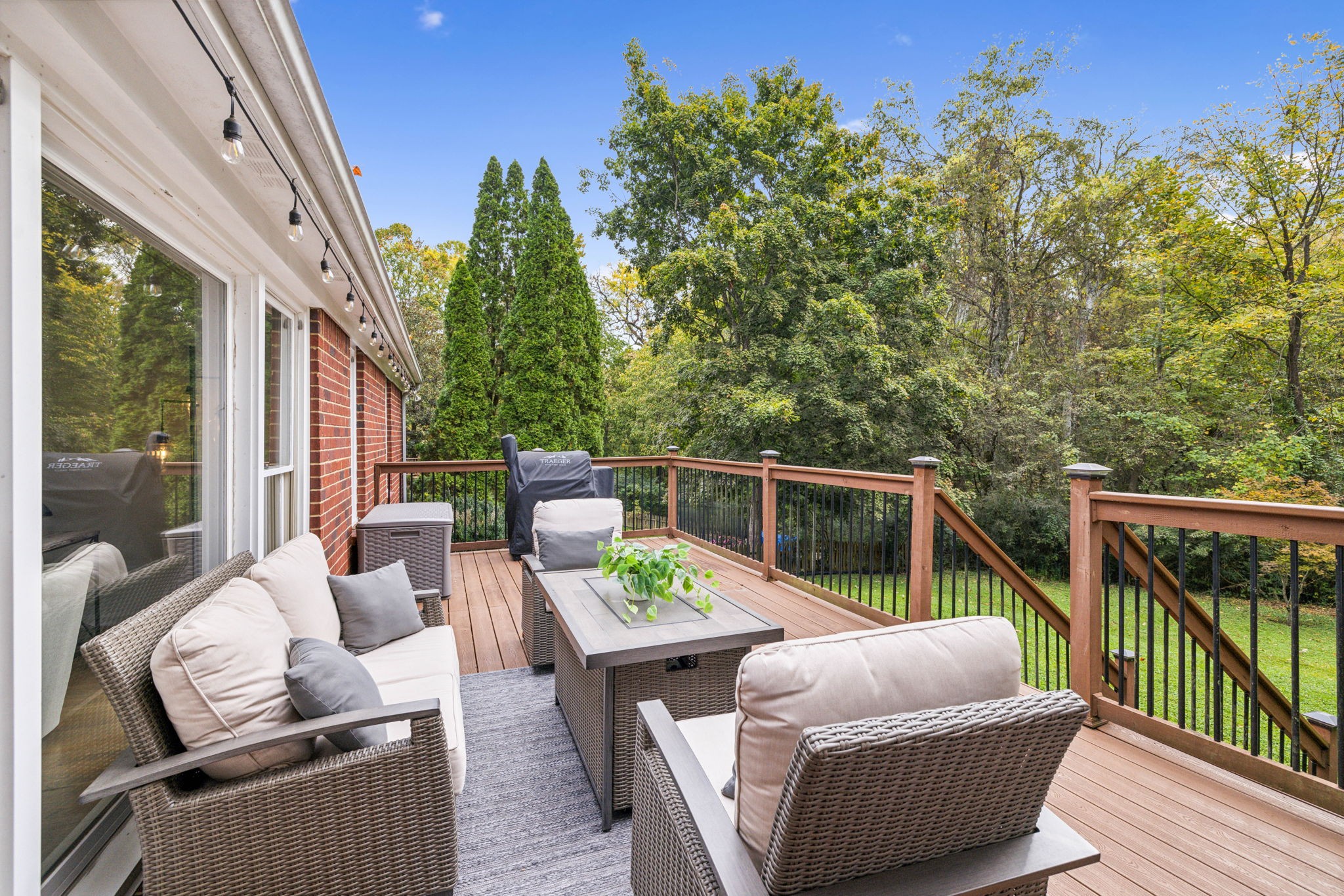 2553 Winder Dr