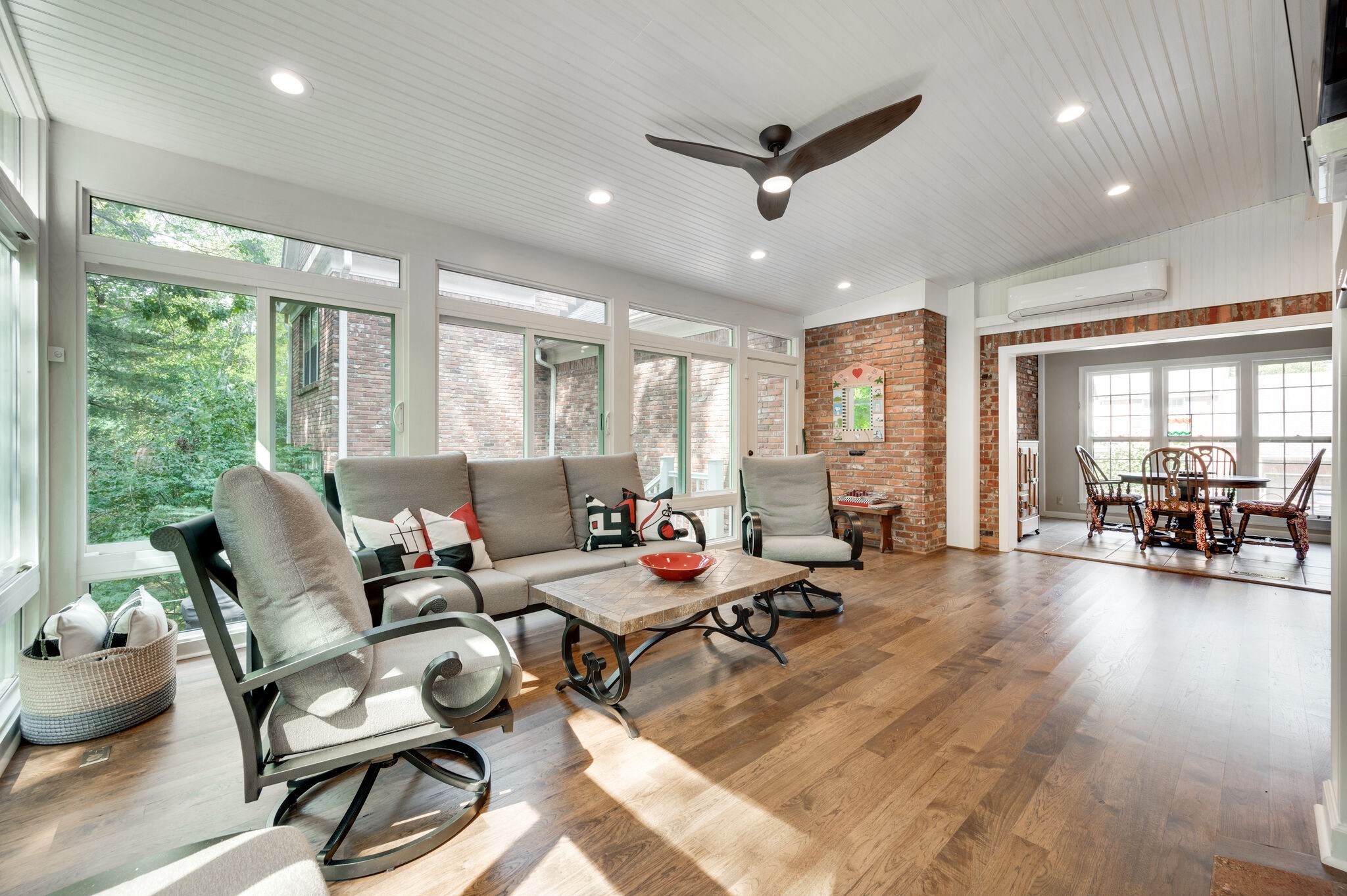 6319 Chickering Woods Dr