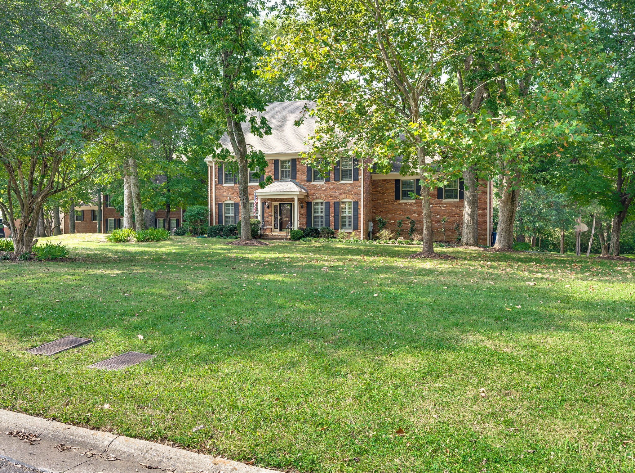 6319 Chickering Woods Dr