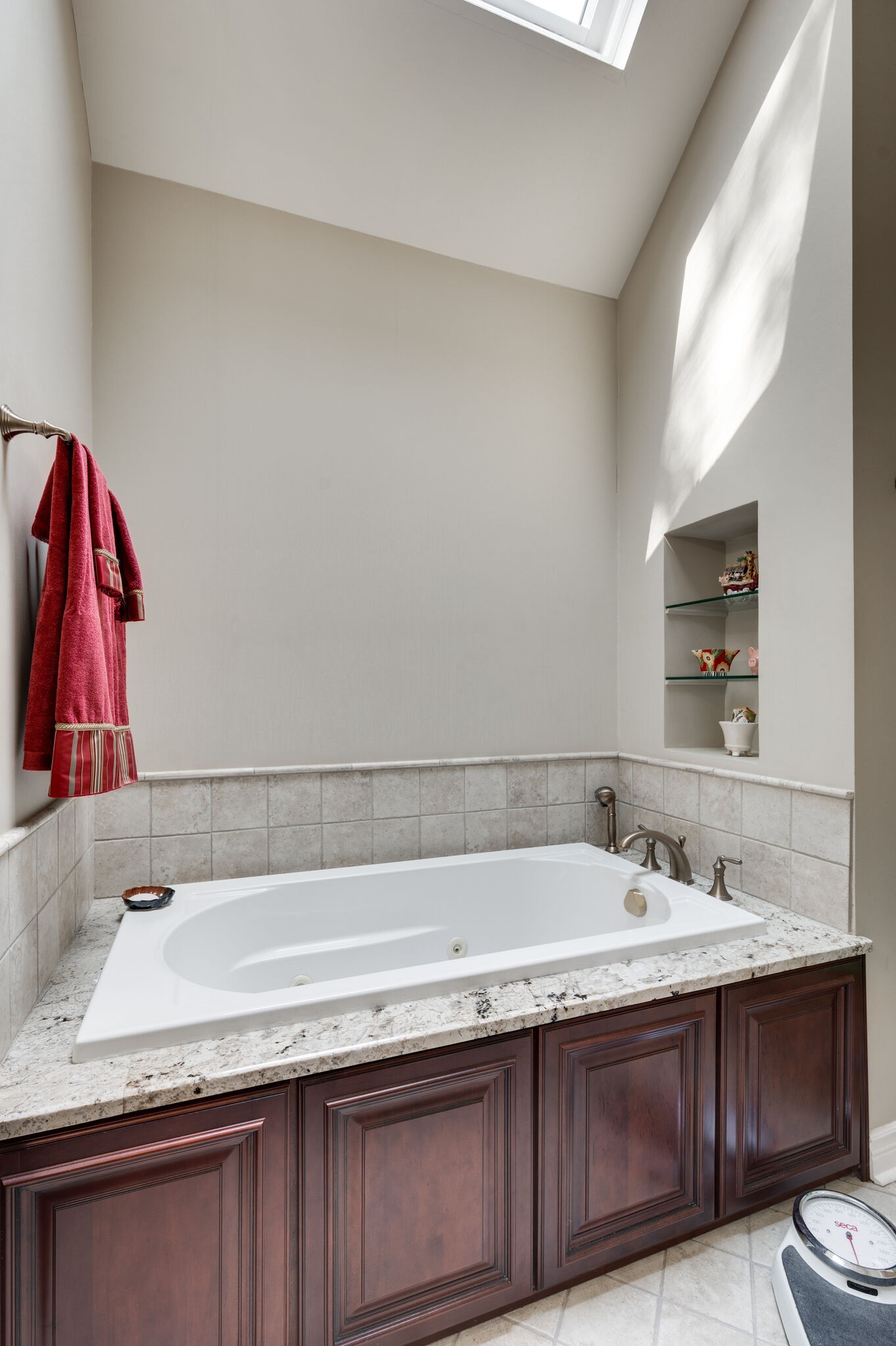 6319 Chickering Woods Dr