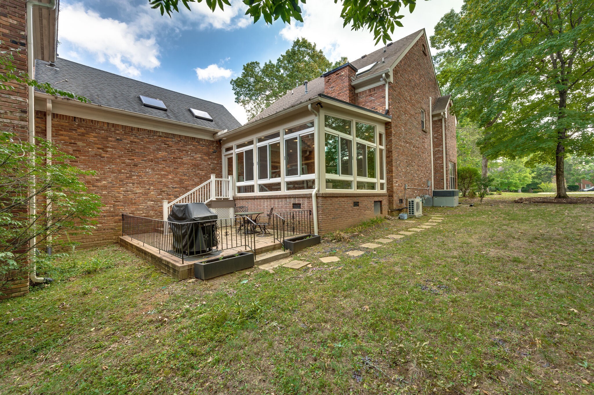 6319 Chickering Woods Dr