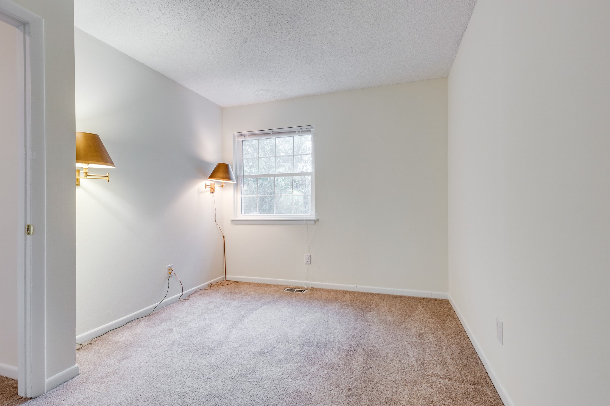 2105 Granville Rd