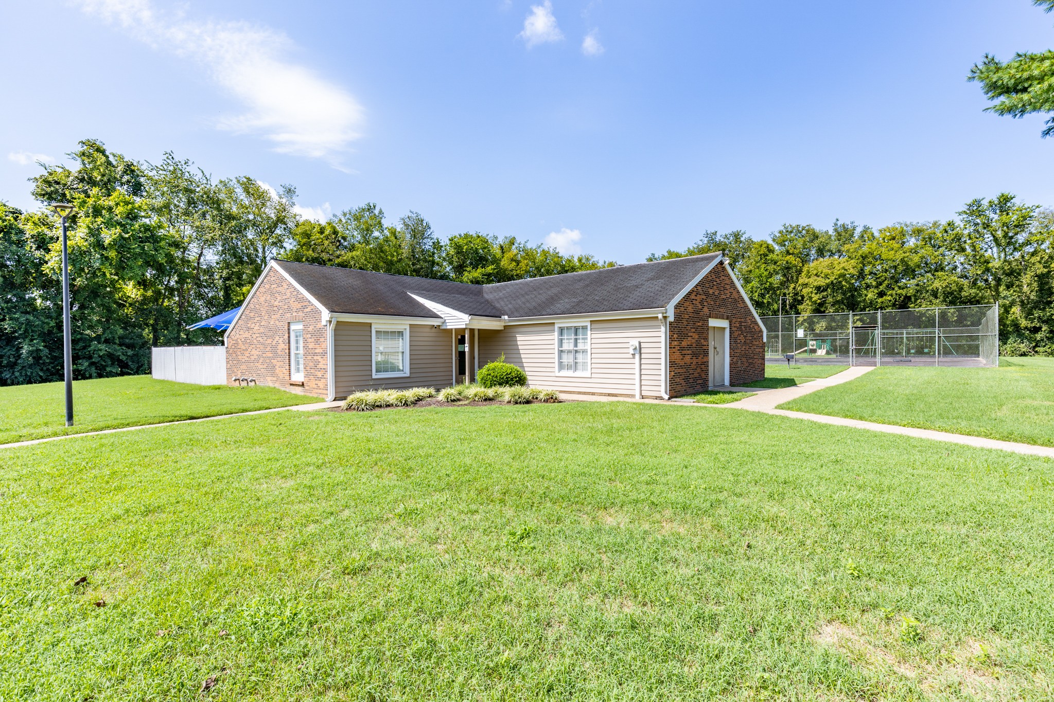 2105 Granville Rd