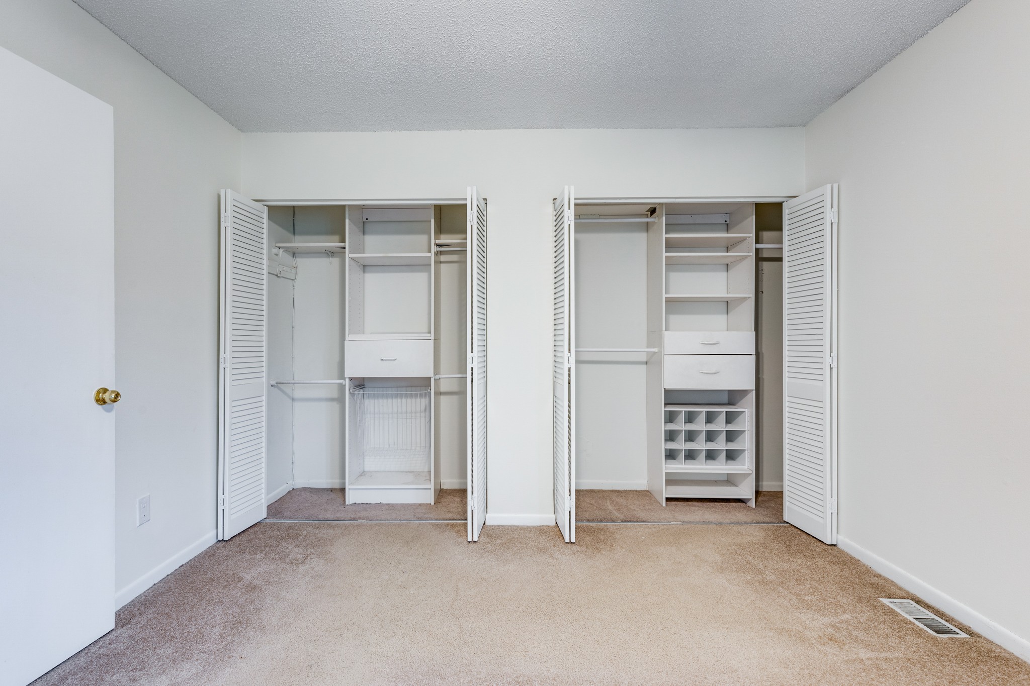 2105 Granville Rd