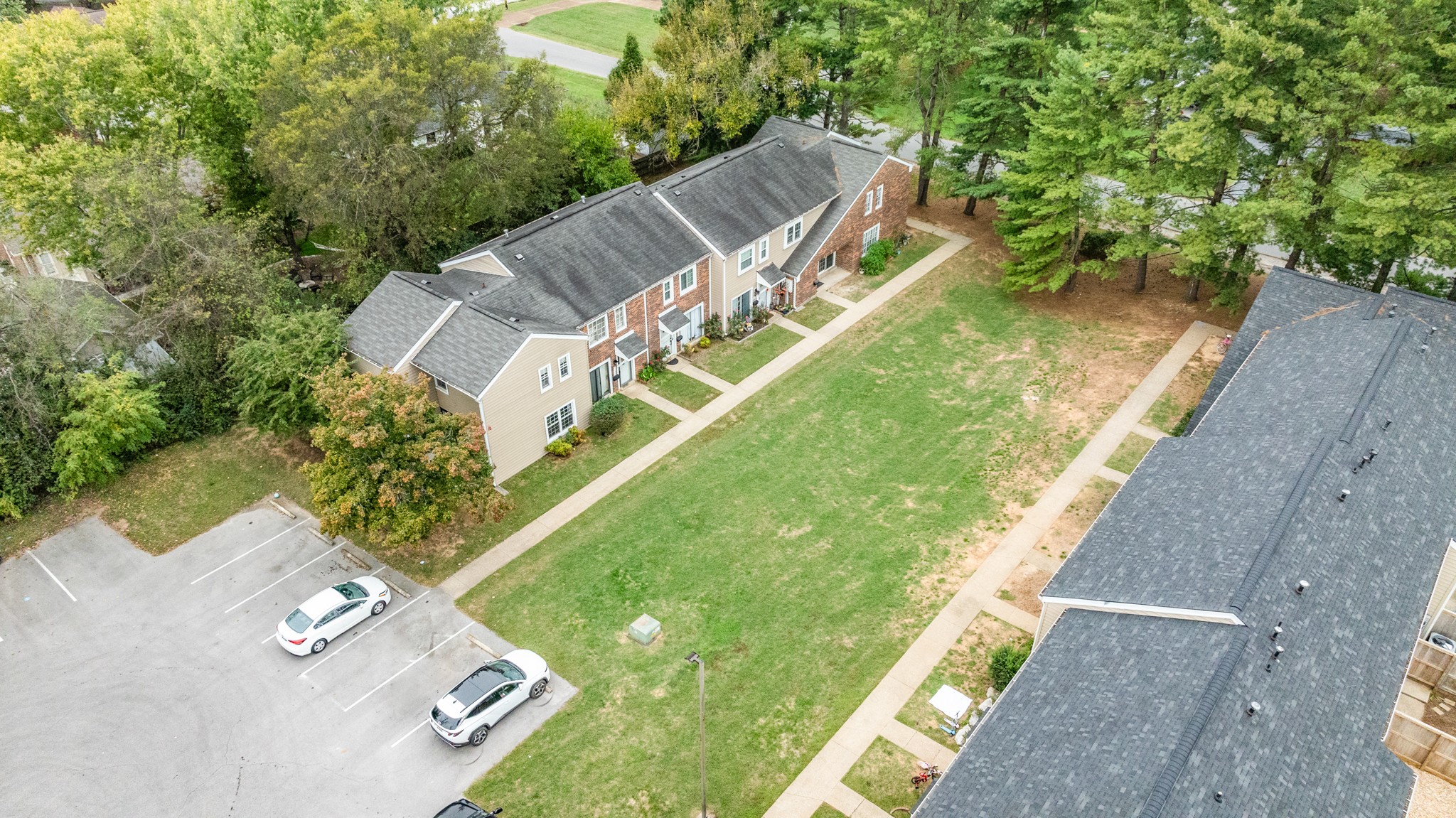 2105 Granville Rd