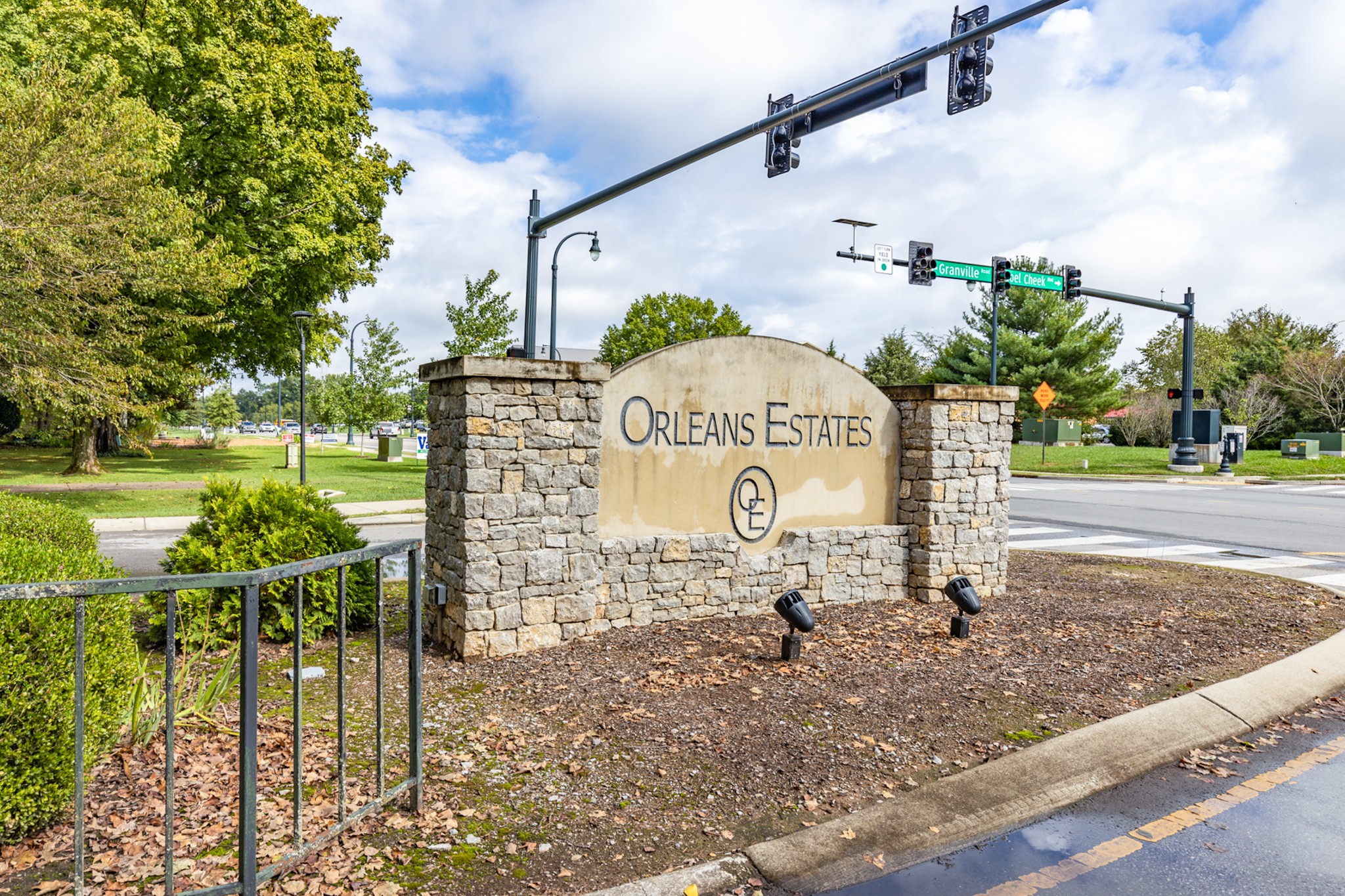 2105 Granville Rd