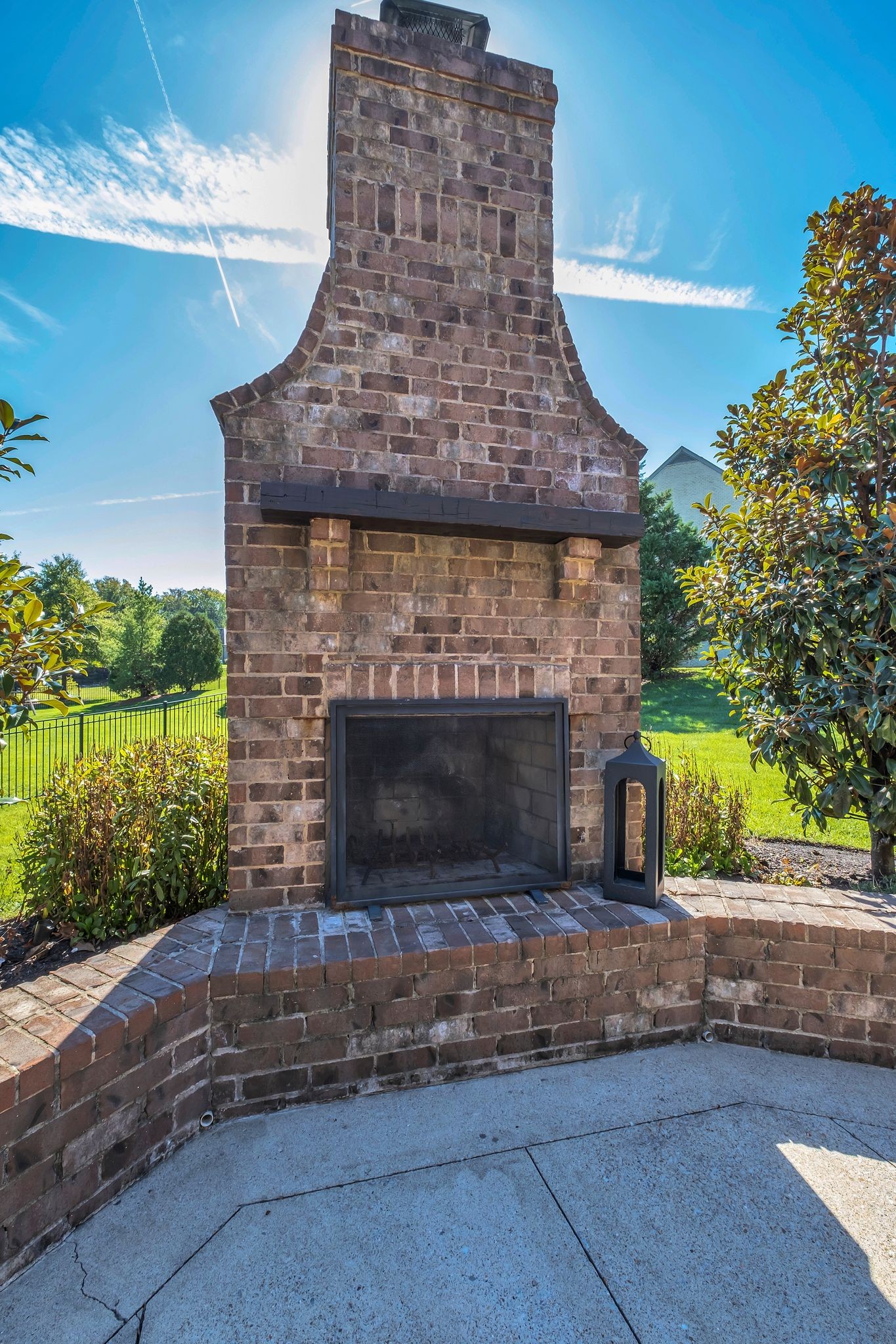 9713 Onyx Ln