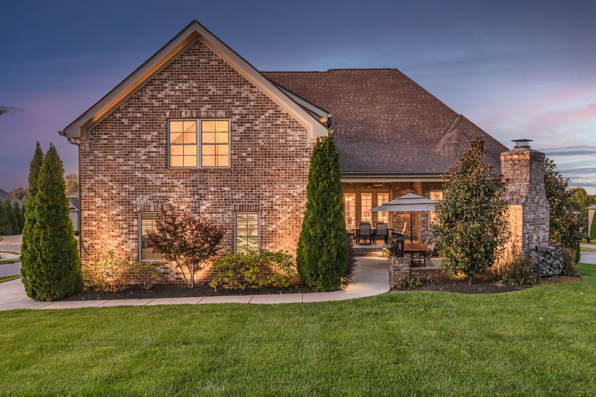 9713 Onyx Ln