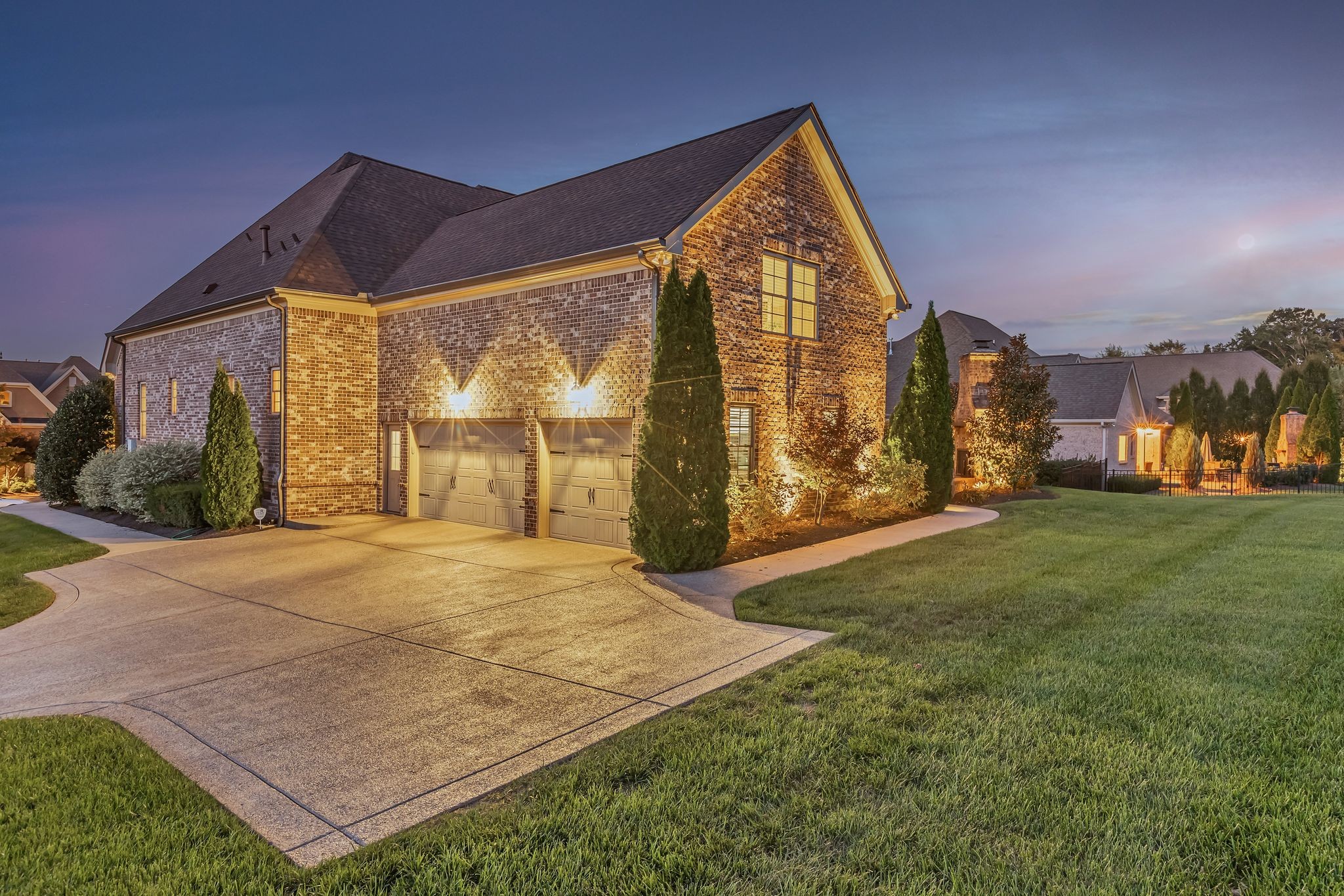 9713 Onyx Ln