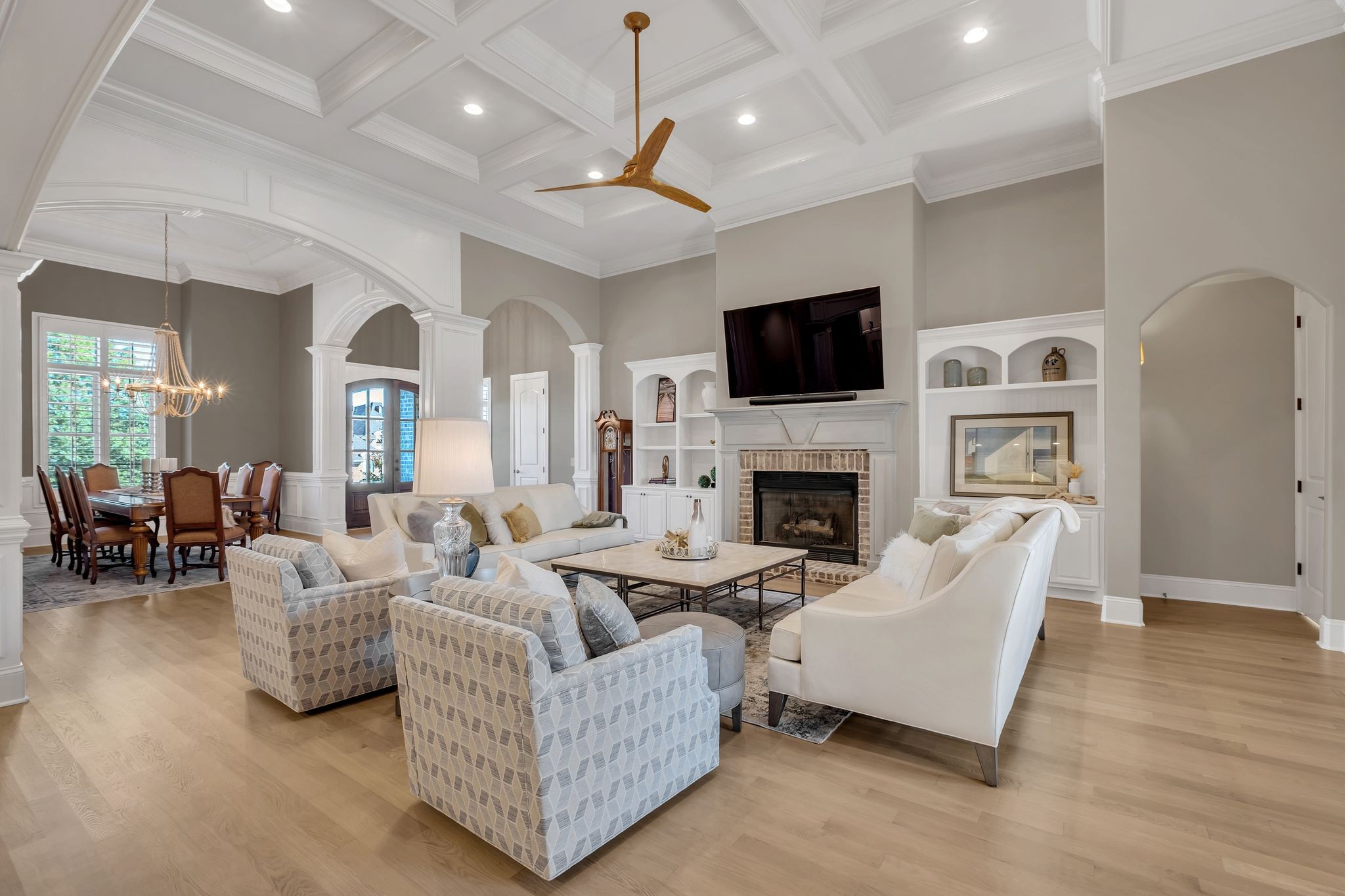 9713 Onyx Ln