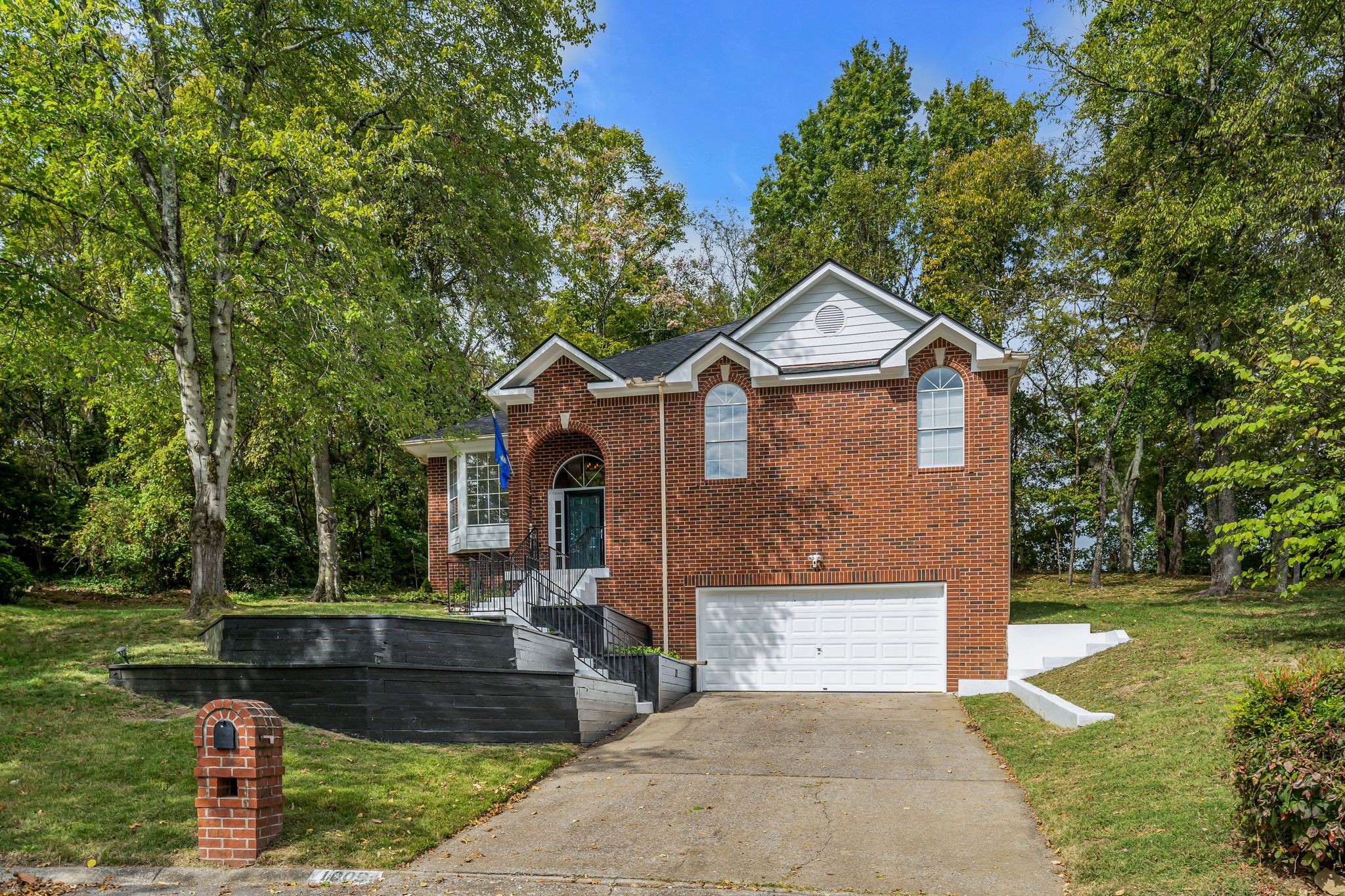 1009 Grasshopper Circle