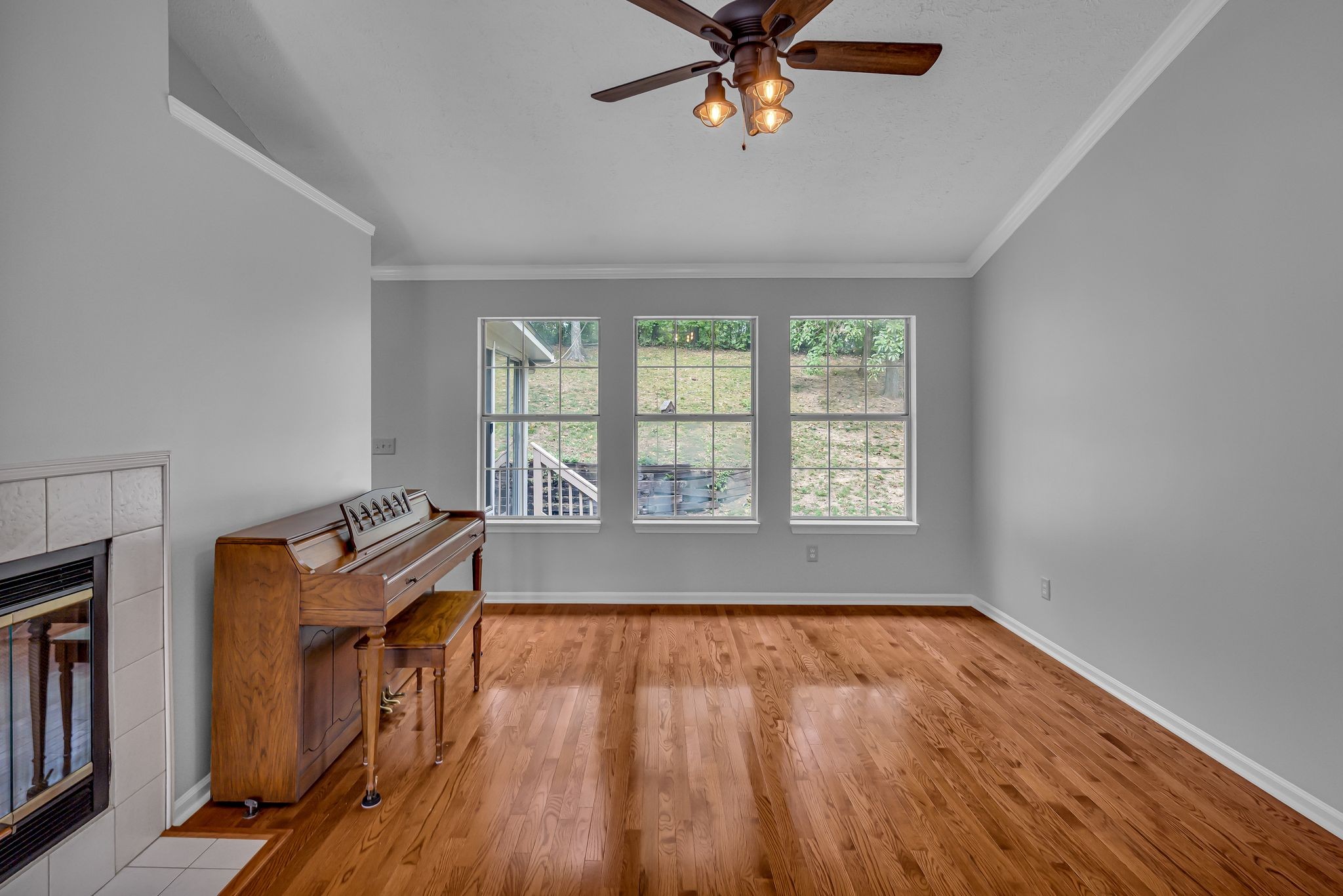 1009 Grasshopper Circle