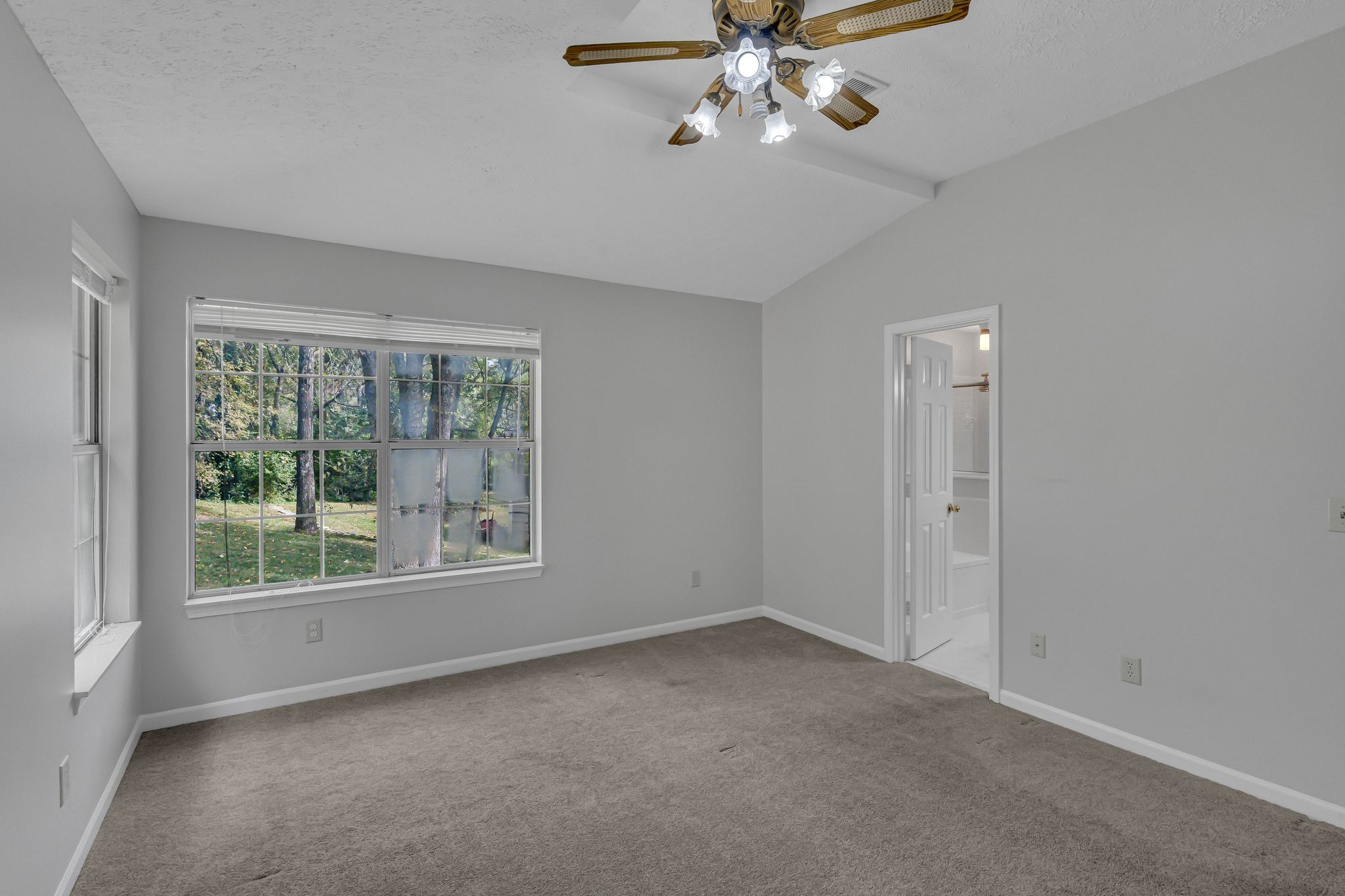 1009 Grasshopper Circle