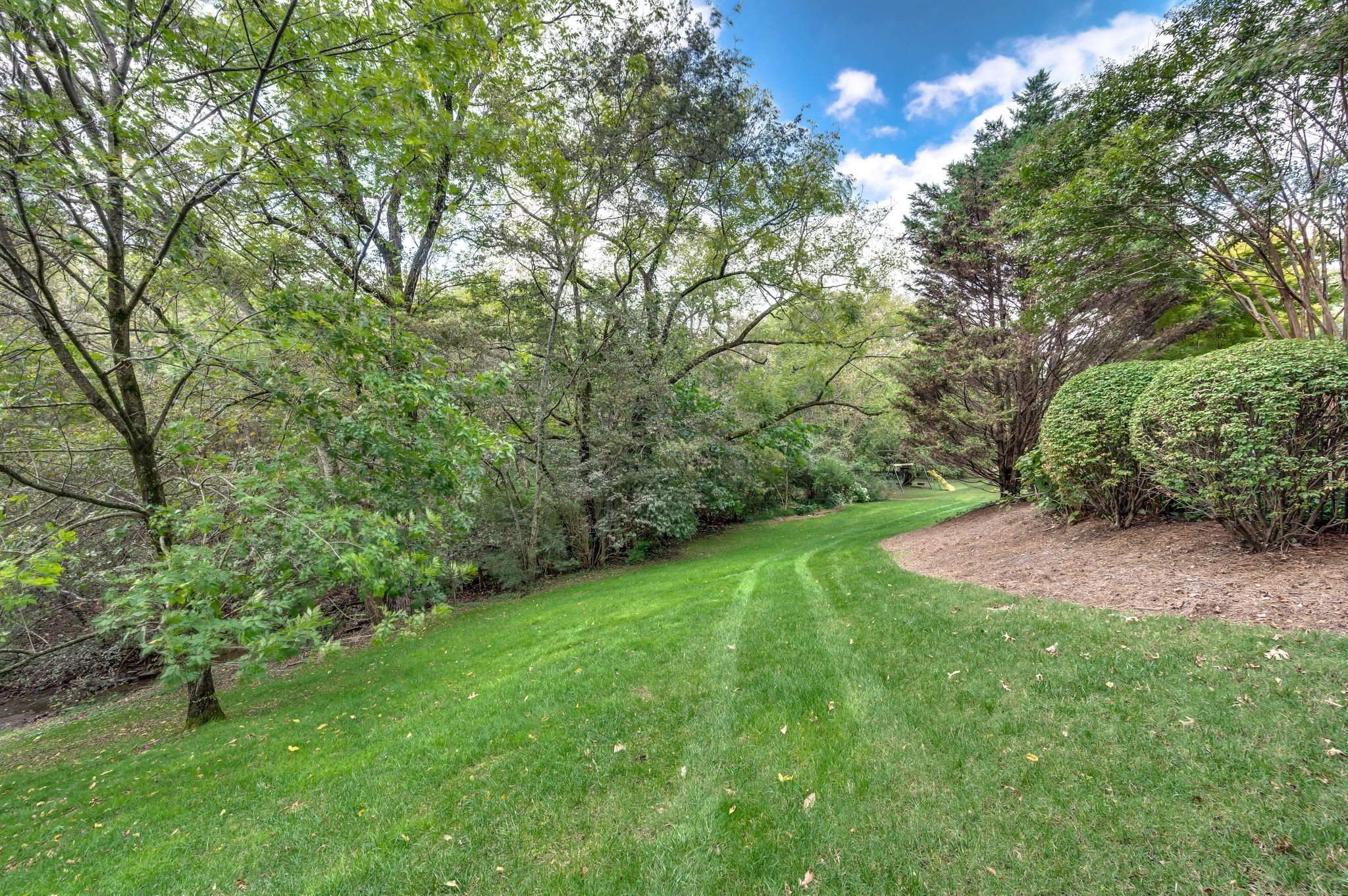 825 Pipers Ln