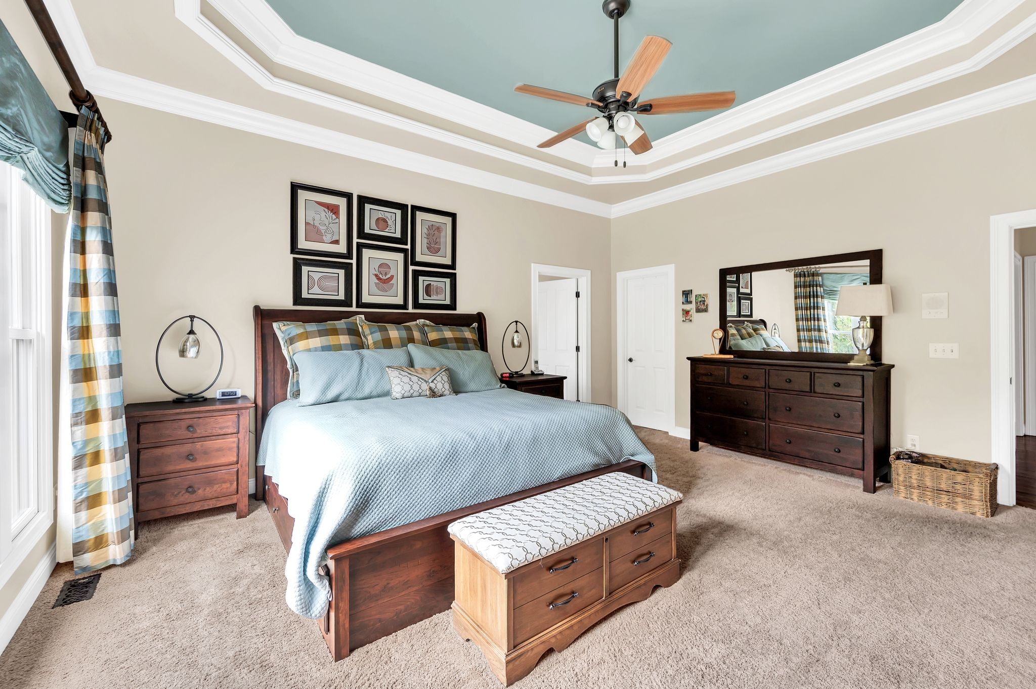 825 Pipers Ln