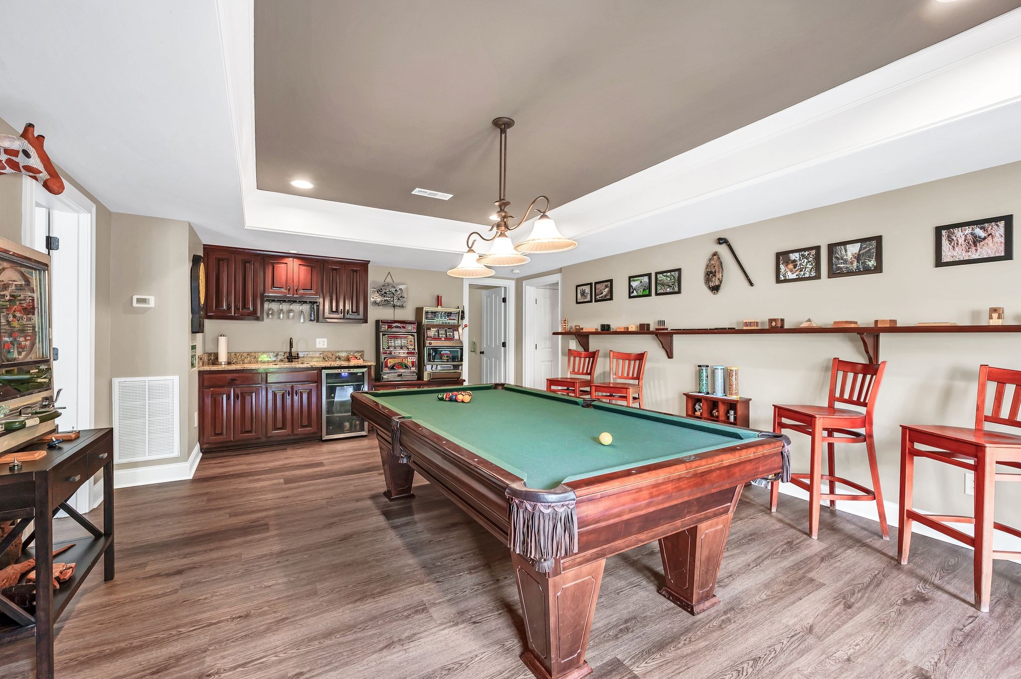 825 Pipers Ln