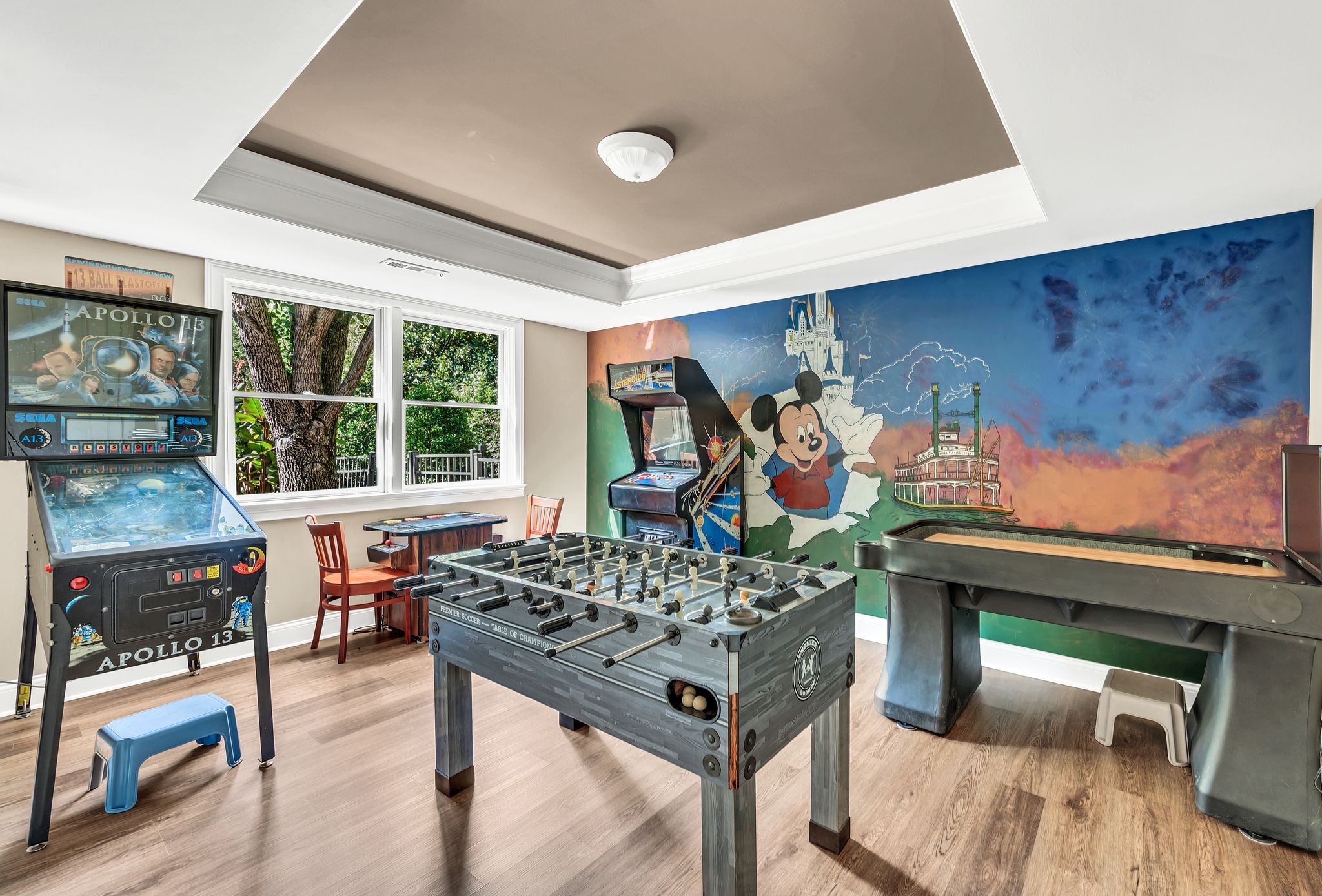 825 Pipers Ln