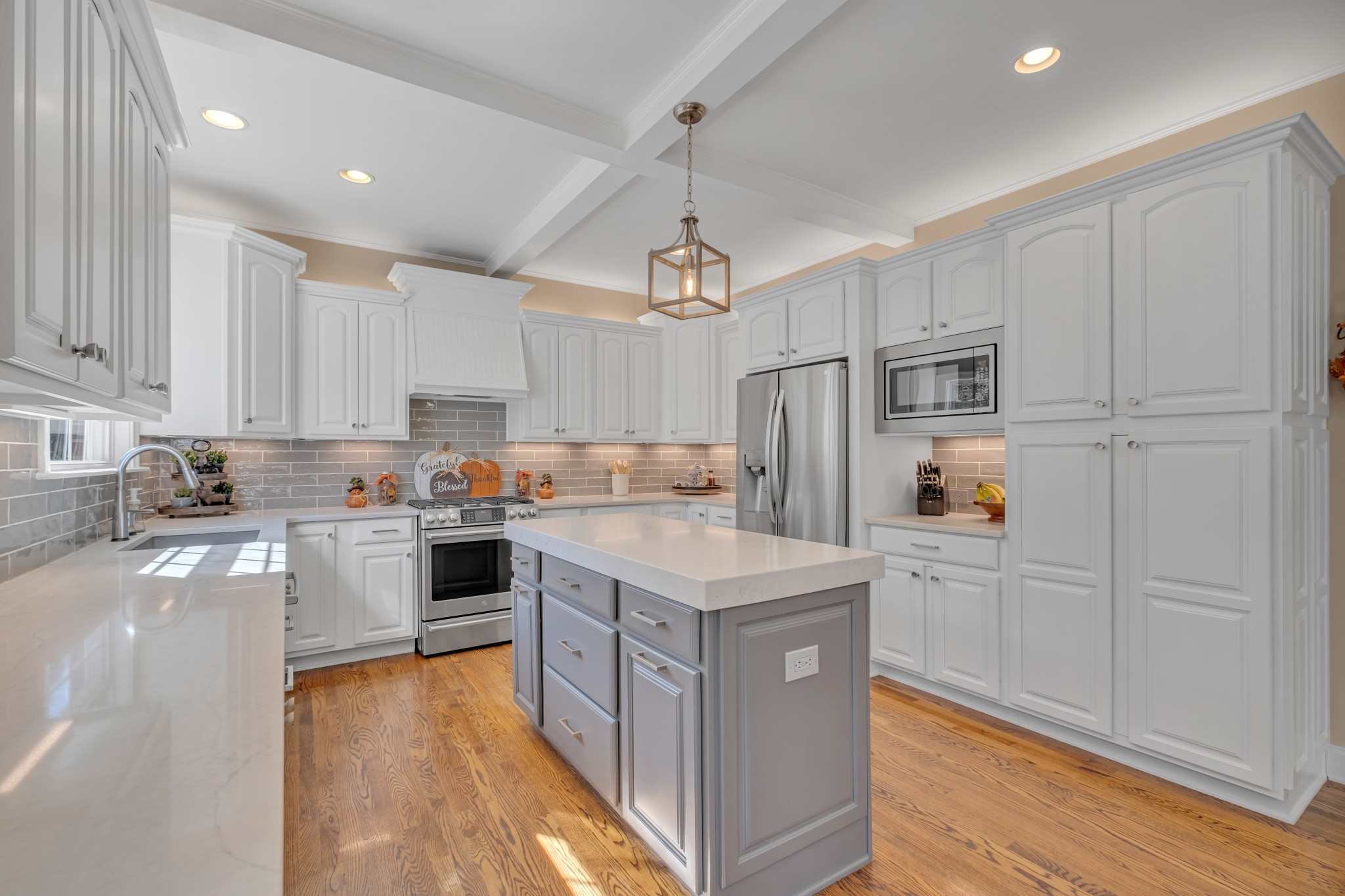 808 Aldwych Circle